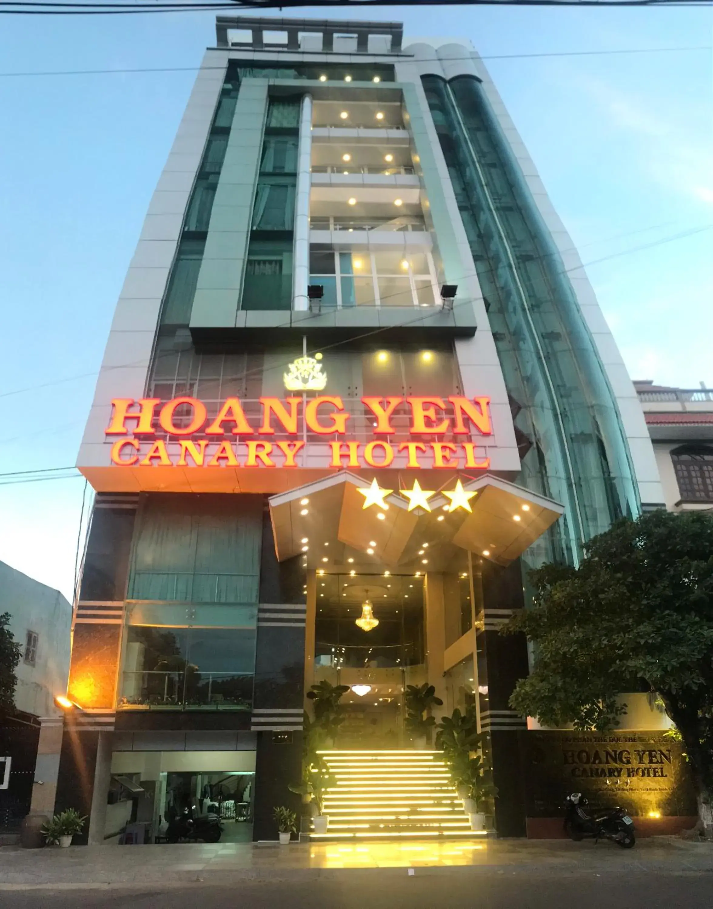 Property Building in Hoang Yen Canary Hotel