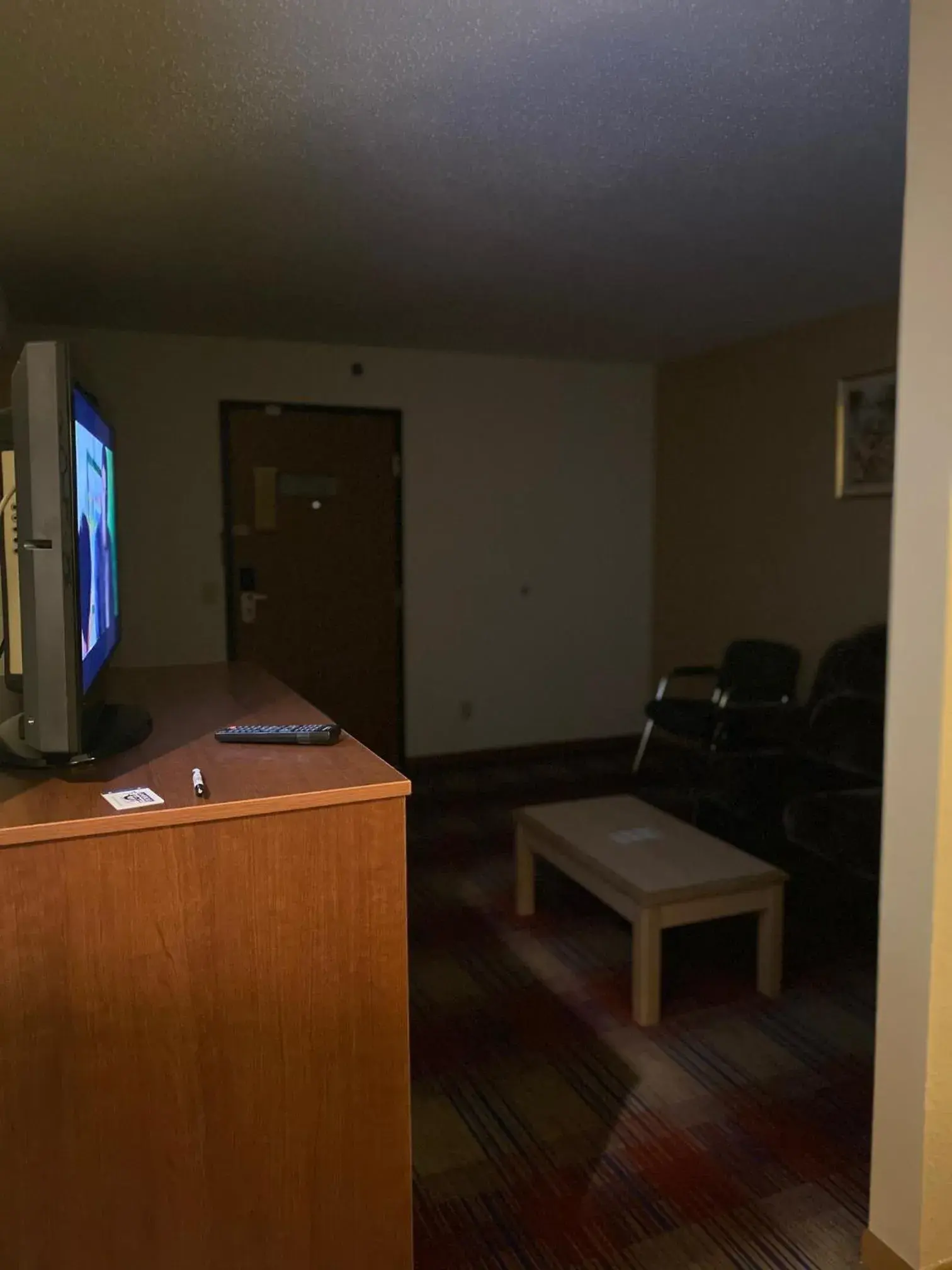 TV and multimedia, Kitchen/Kitchenette in Americas Best Value Inn Champaign