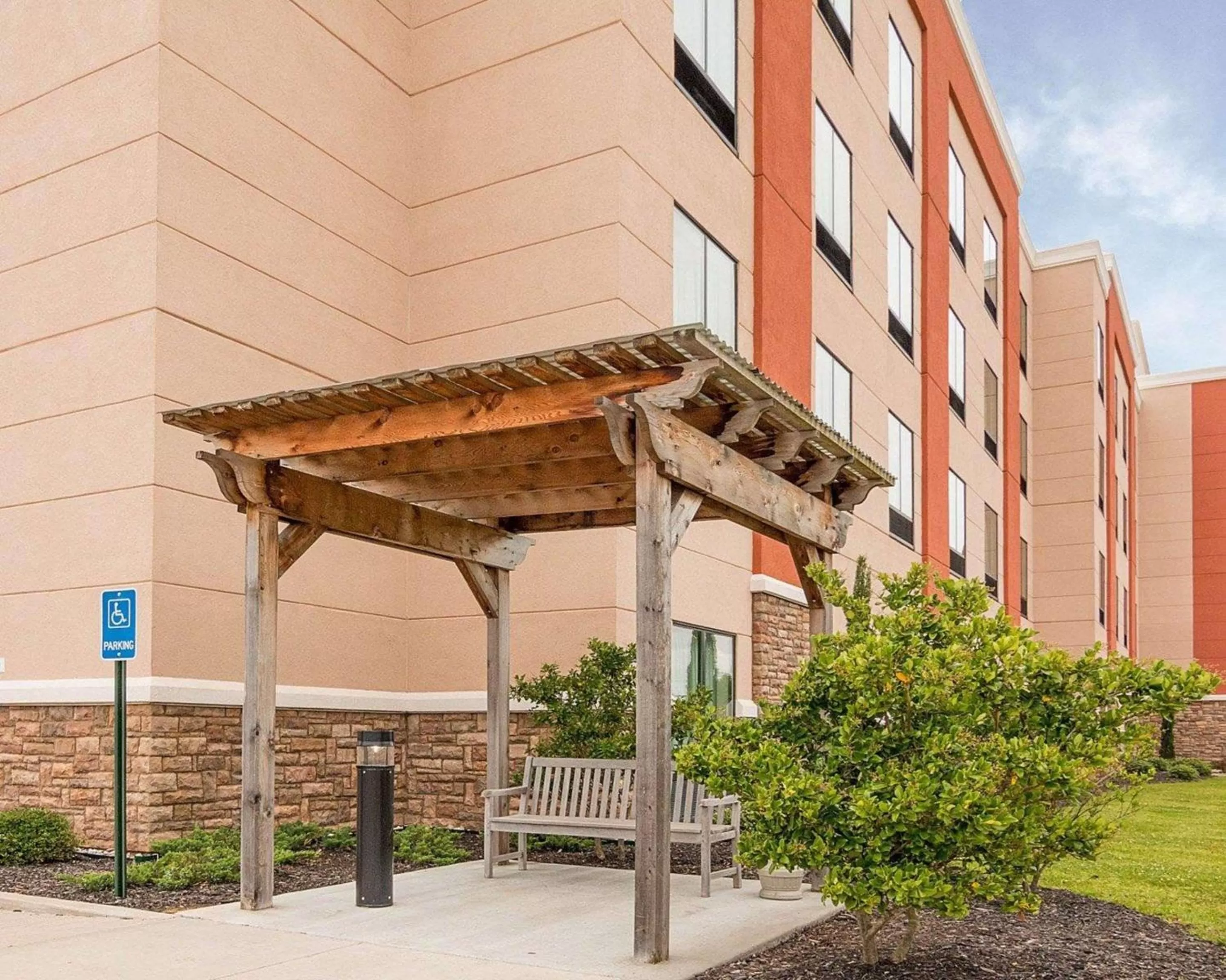 Property building in Comfort Suites Bossier City - Shreveport East