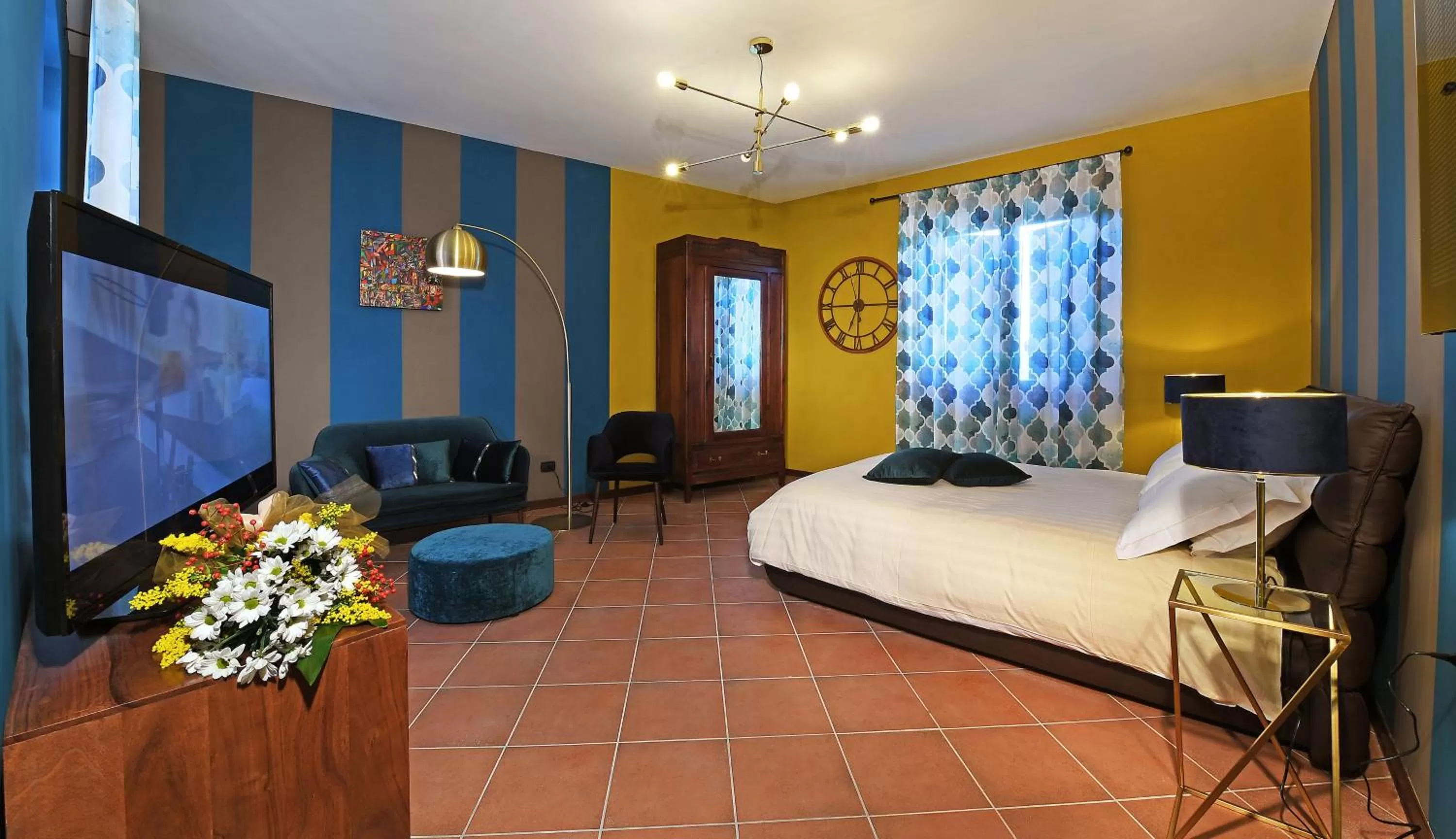 Bed in Panoramic Villa Garassino - country rooms and fine restaurant