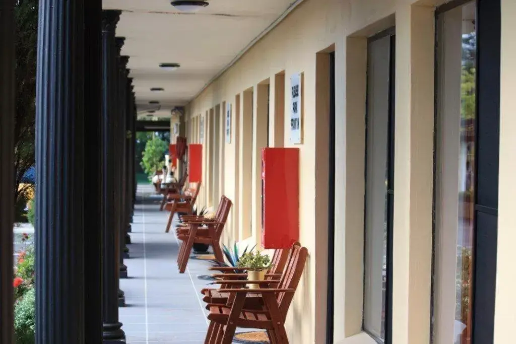 Balcony/Terrace in Country Plaza Motel Taree