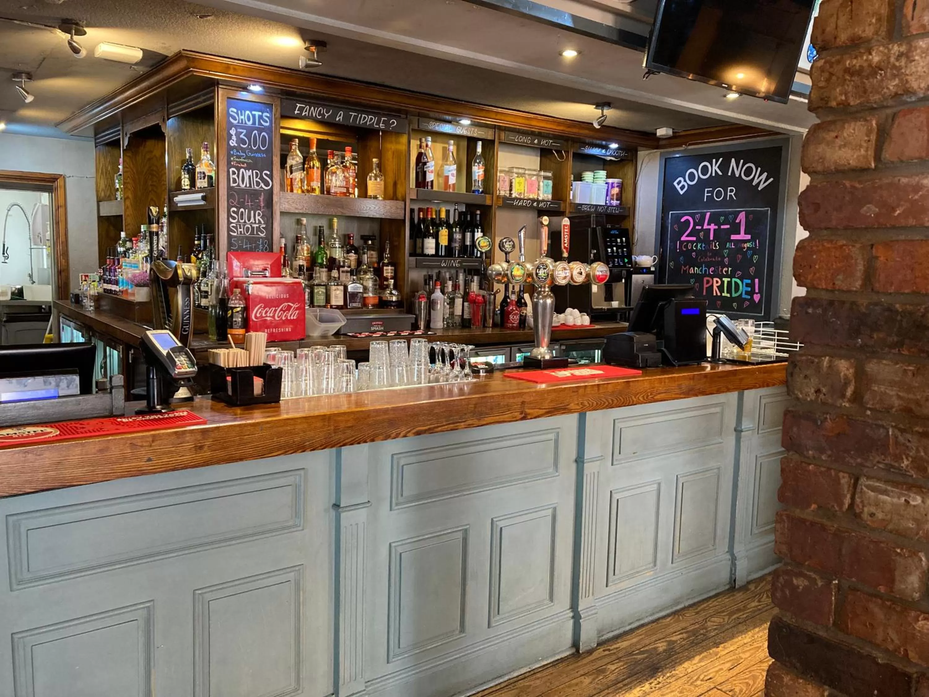 Lounge or bar in The Oxnoble