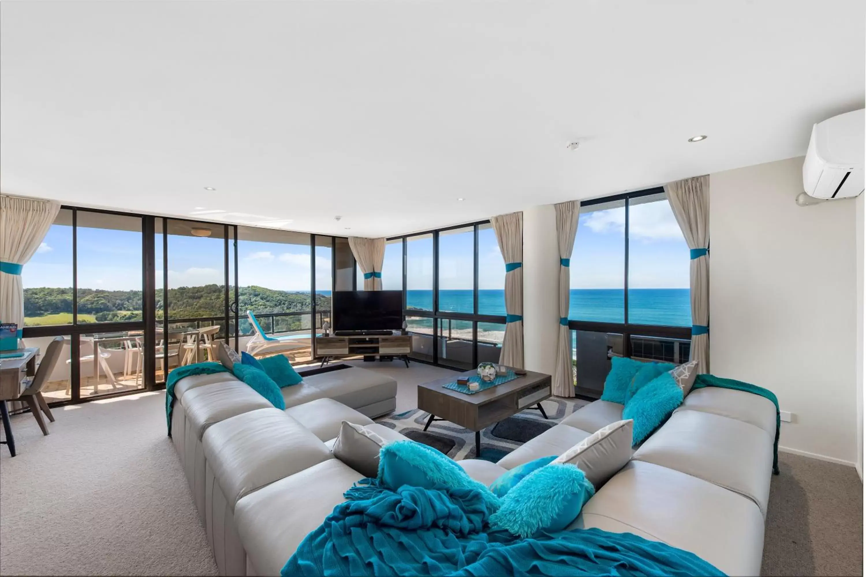 Living room, Seating Area in Pacific Towers Beach Resort