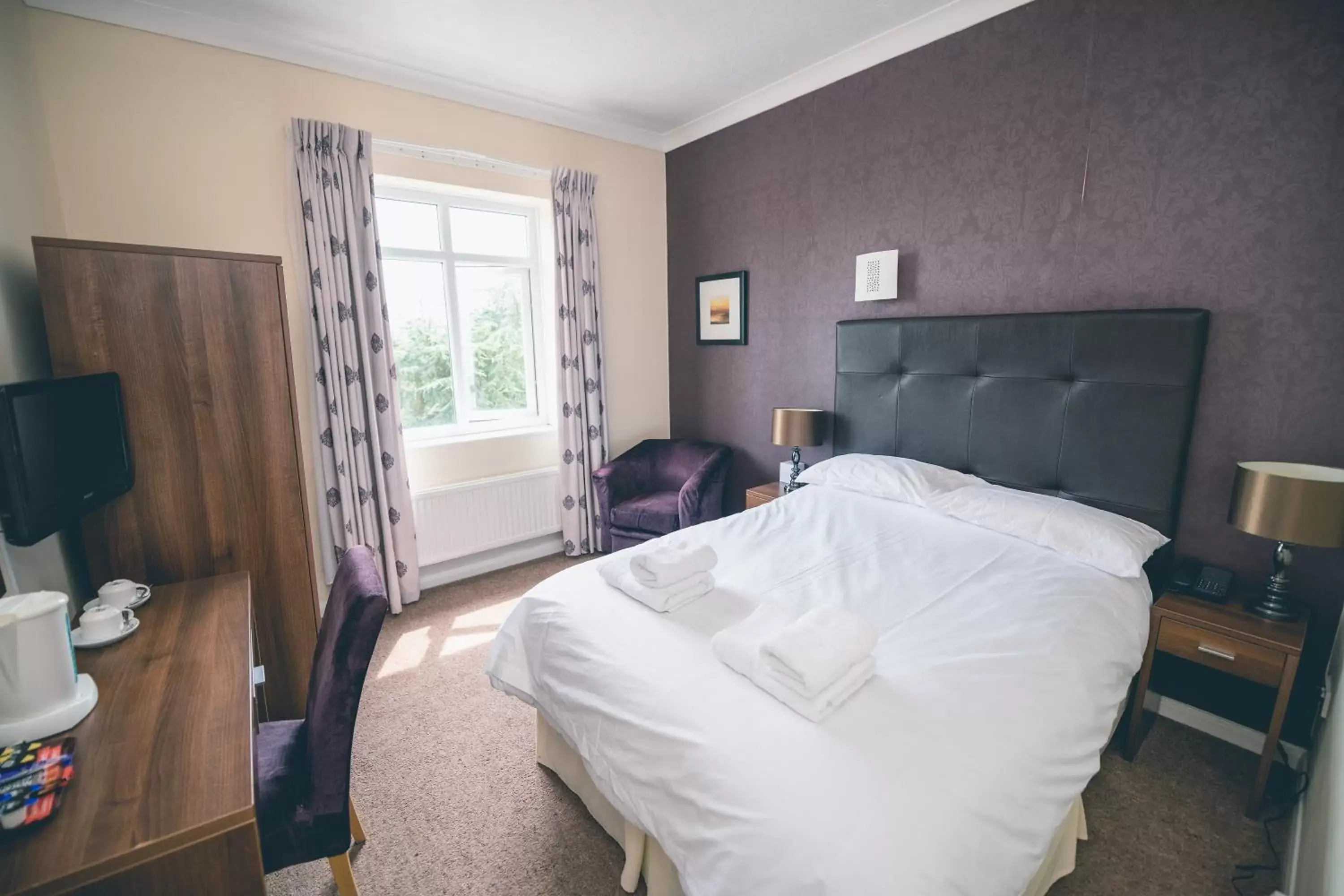 Photo of the whole room, Bed in The Grange Hotel Brent Knoll