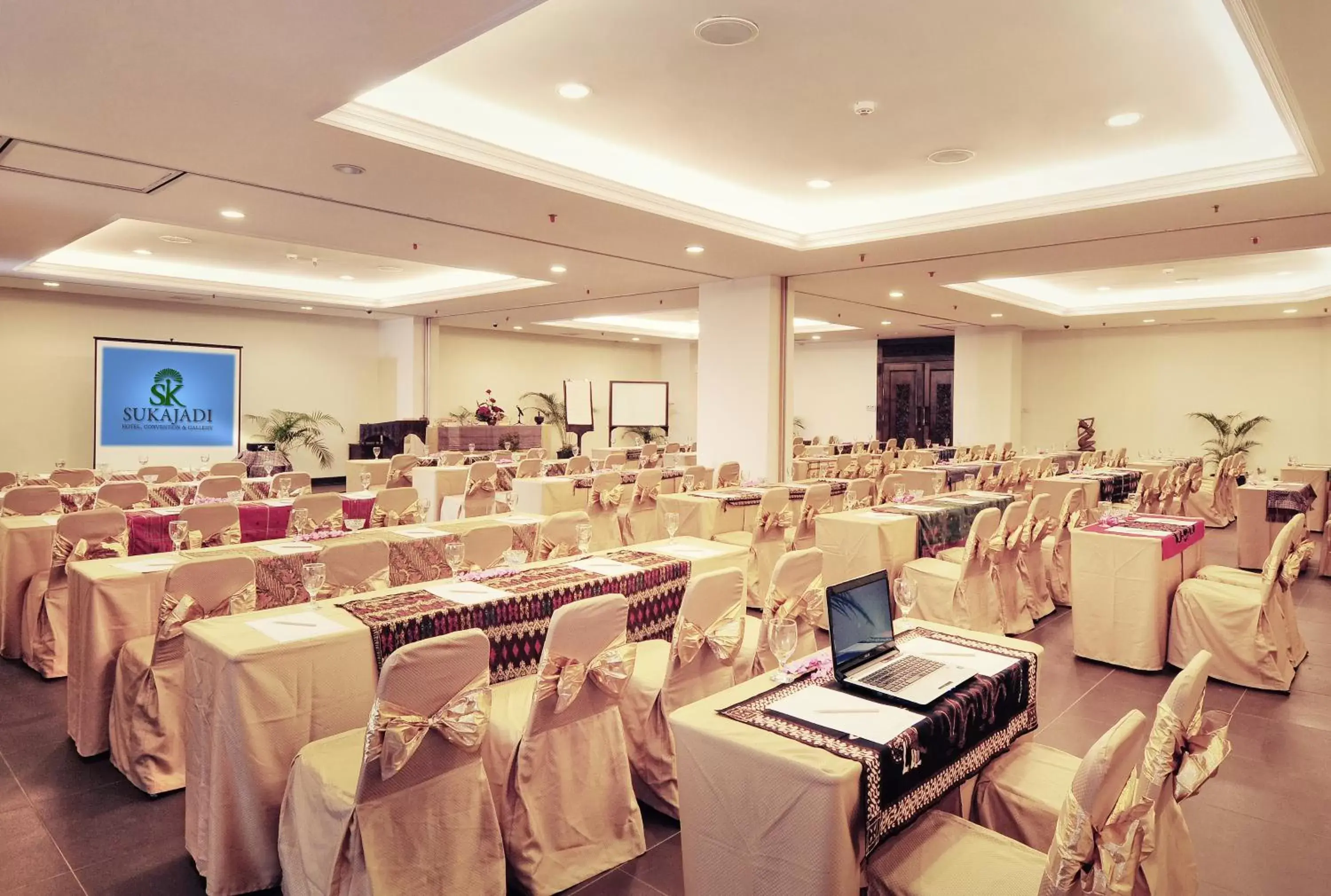 Business facilities, Banquet Facilities in Sukajadi Hotel, Convention and Gallery