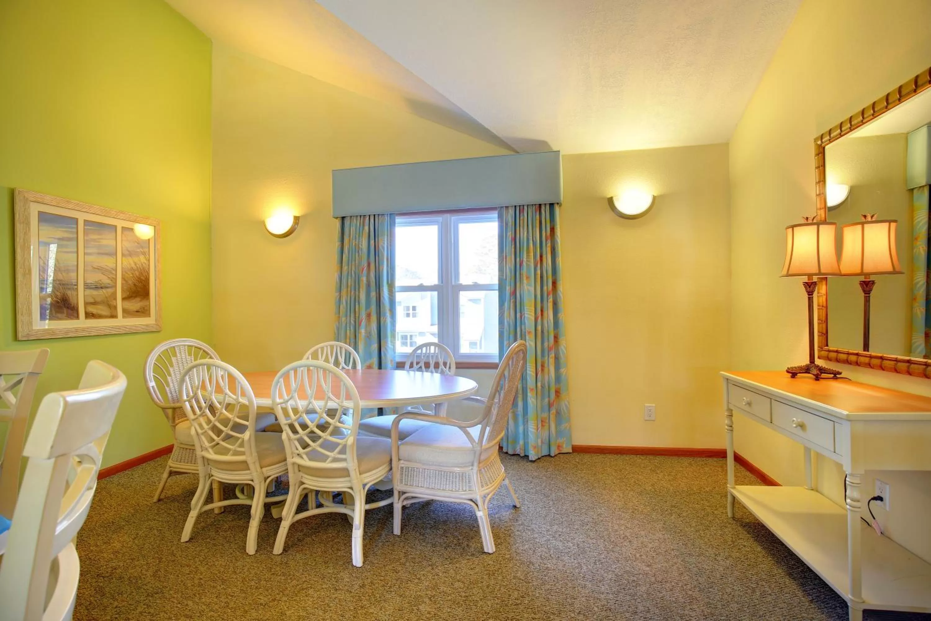 Dining area in Ocean Pines Resort
