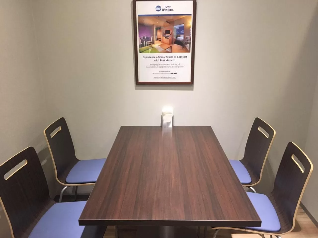 Restaurant/places to eat in Best Western Osaka Tsukamoto