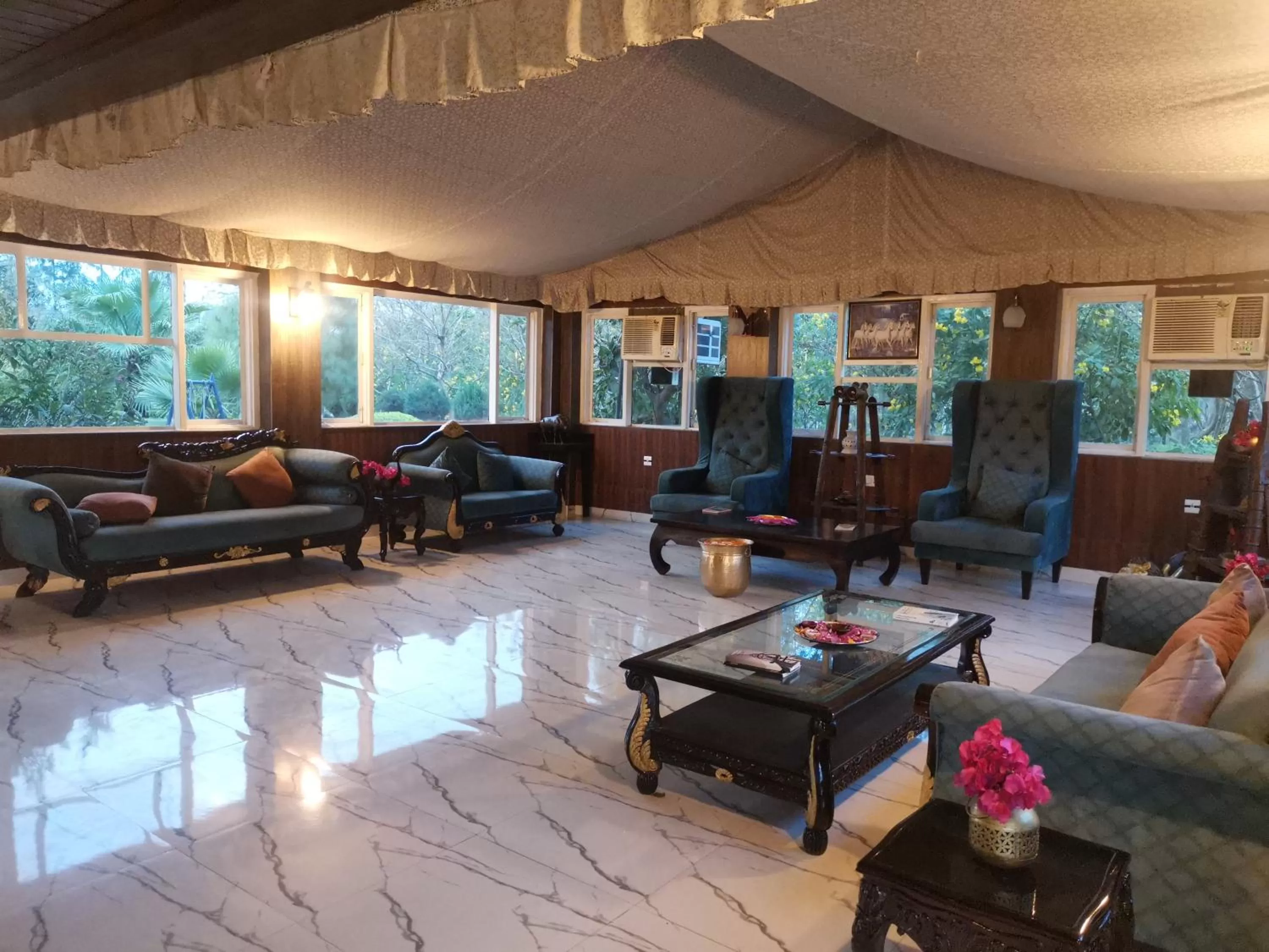 Lobby or reception in Astroport Sariska Treetop by Eight Continents