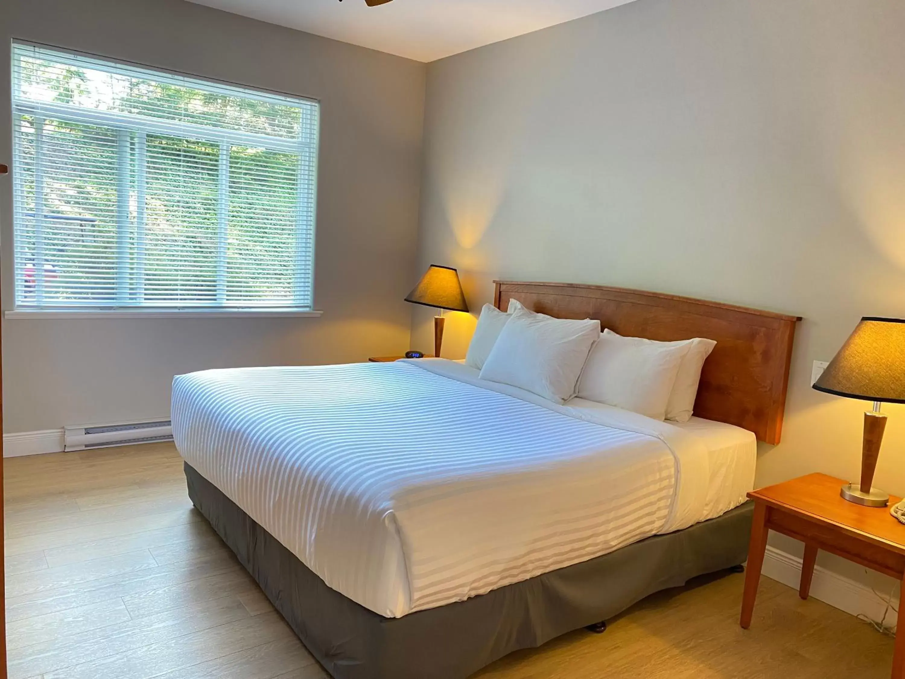 Bedroom, Bed in Crown Isle Resort & Golf Community