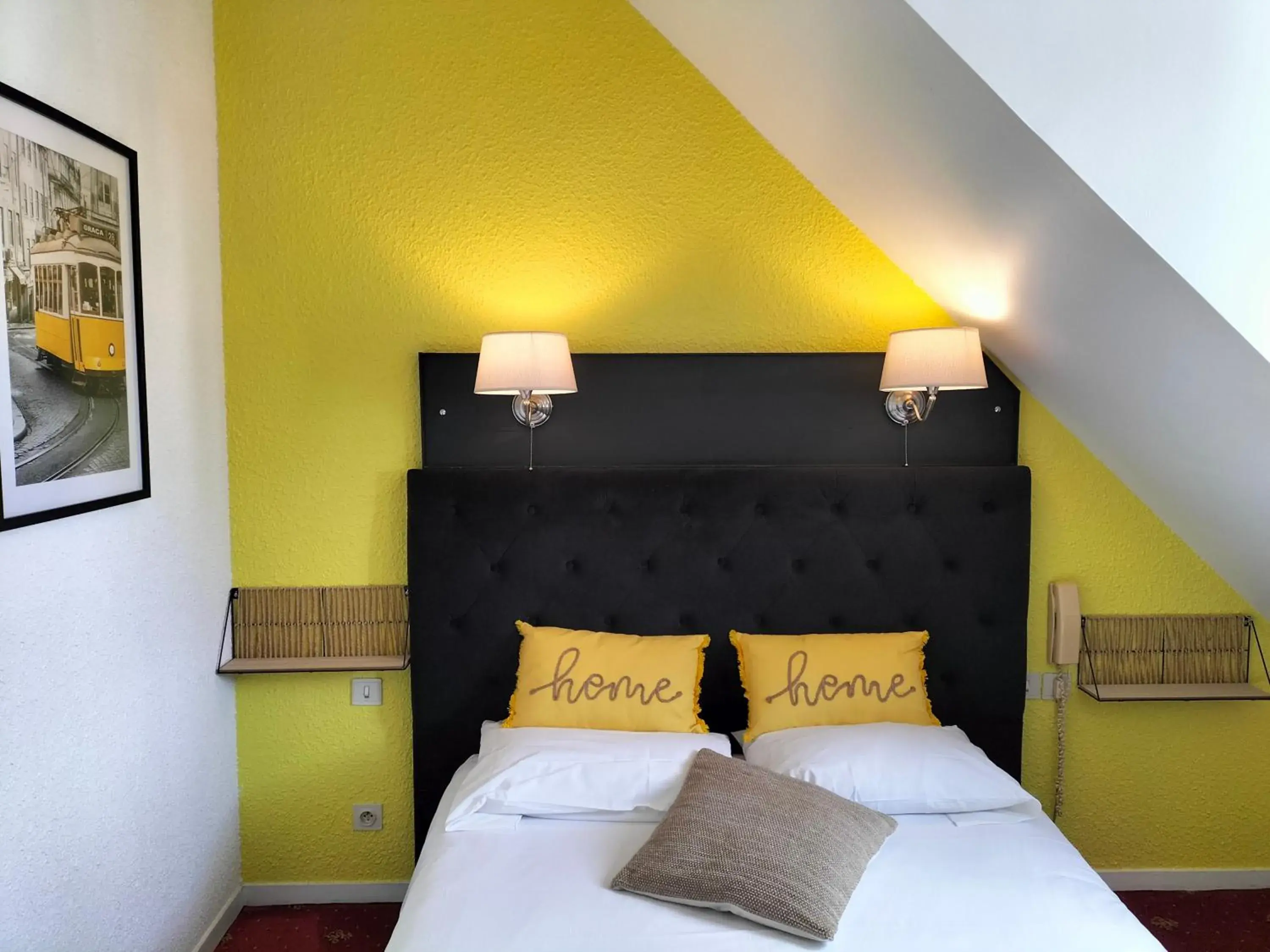 Bedroom, Bed in Logis HOTEL RESTAURANT La Regence