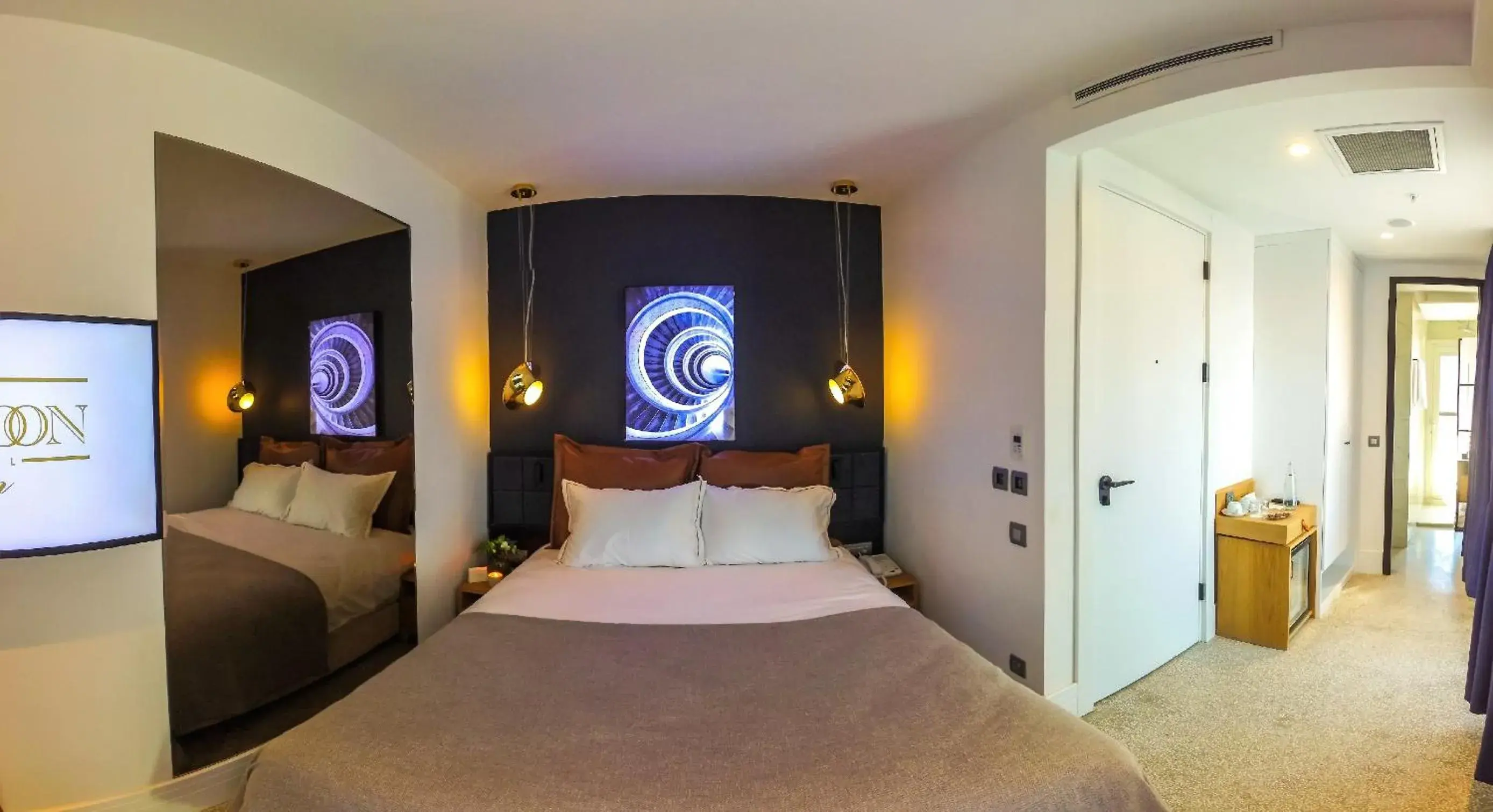 Bed in Maroon Tomtom Bed in Maroon Tomtom