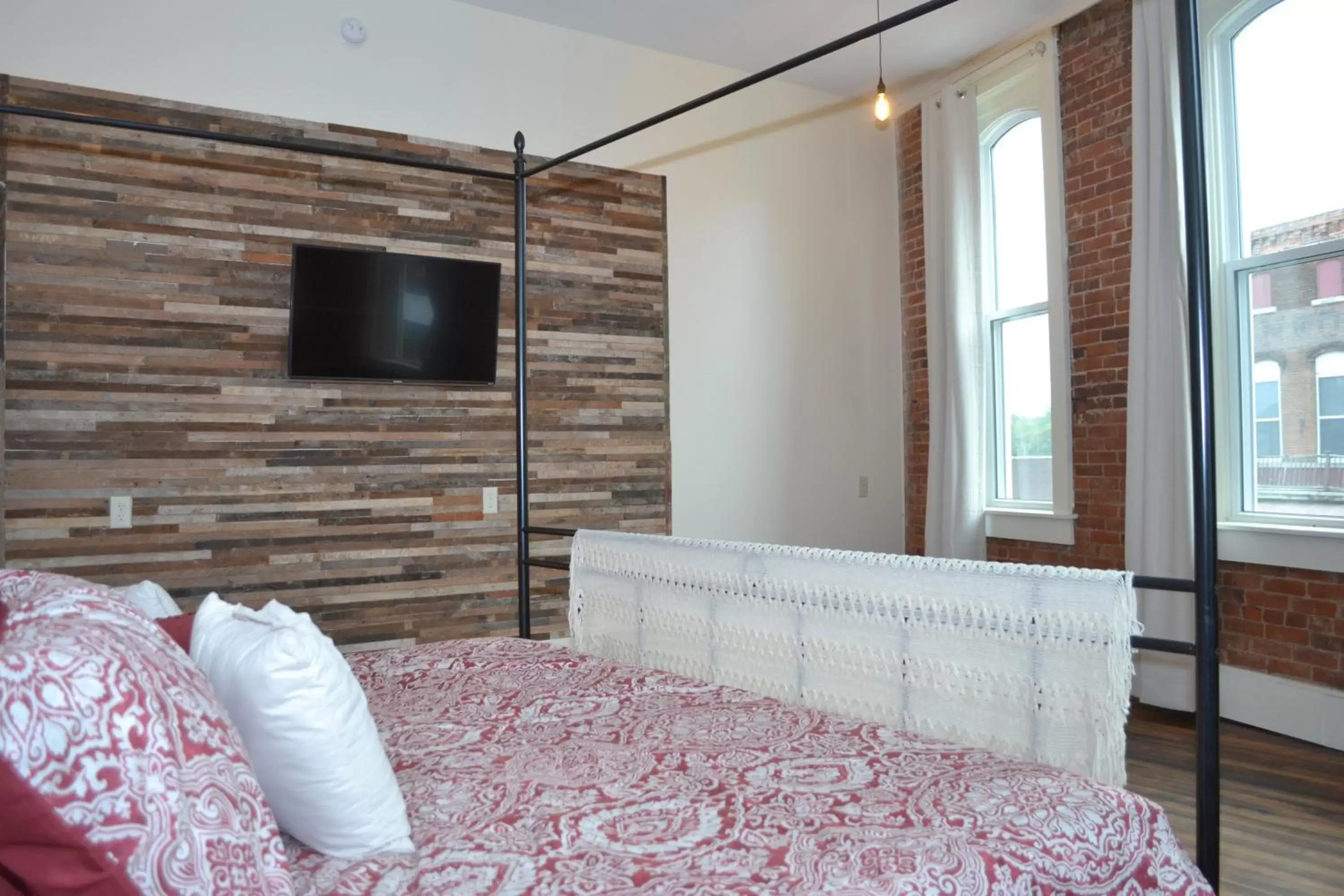 Bed in Eighteen-Ninety Sleepover Bed in Eighteen-Ninety Sleepover