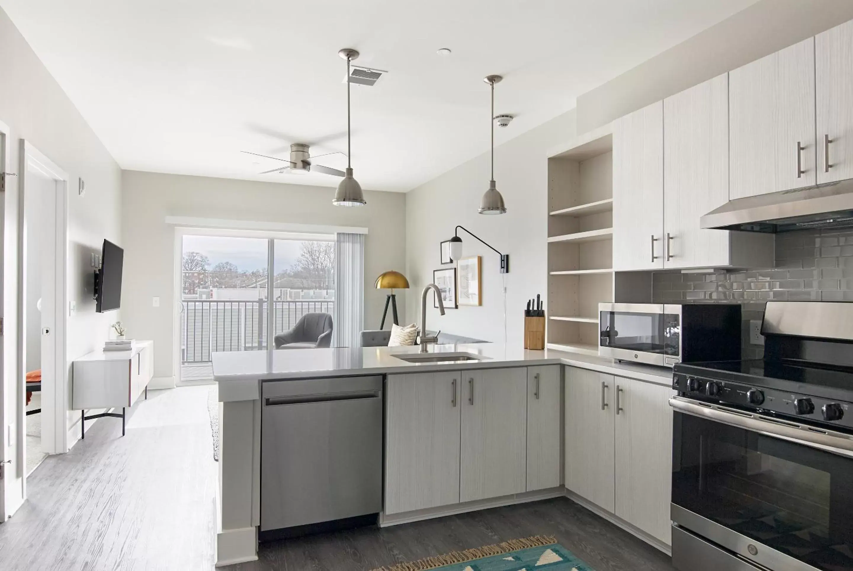 Kitchen/Kitchenette in Sonder Belcourt