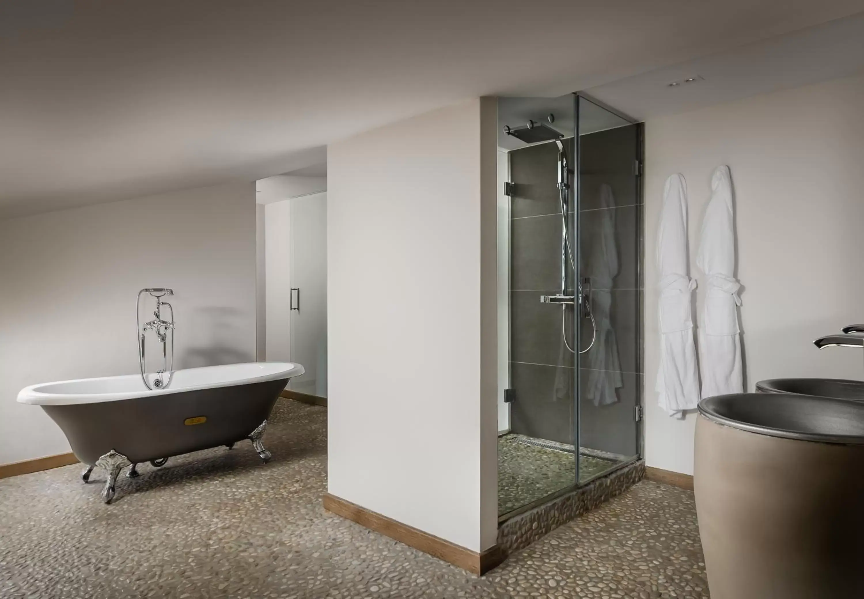 Shower, Bathroom in Sant Pere del Bosc Hotel & Spa