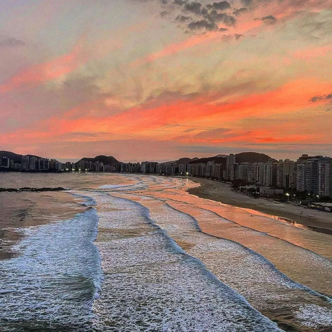 Beach in Grand Hotel Guarujá - A sua Melhor Experiência Beira Mar na Praia!
