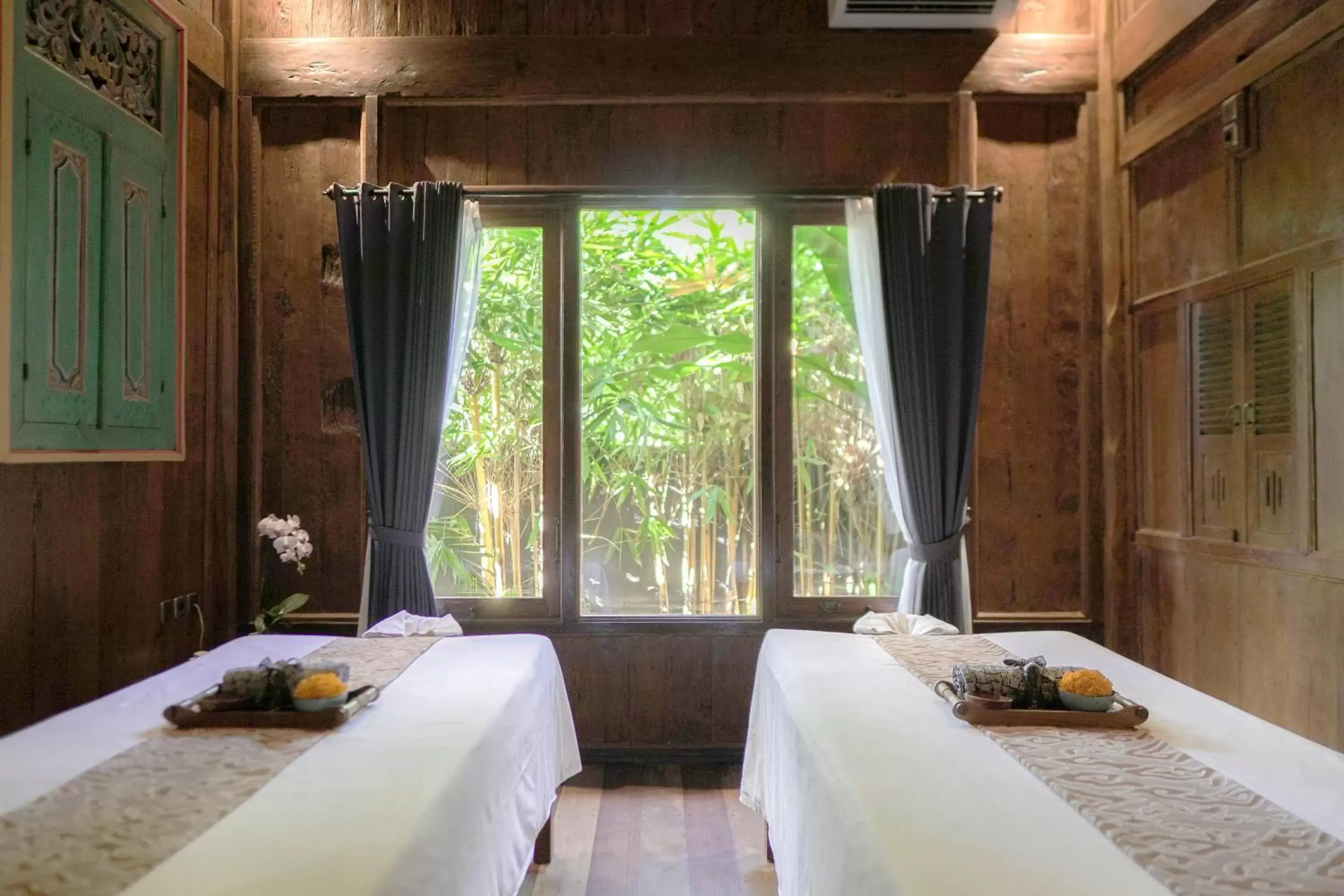 Massage, Bed in Ubud Valley Boutique Resort