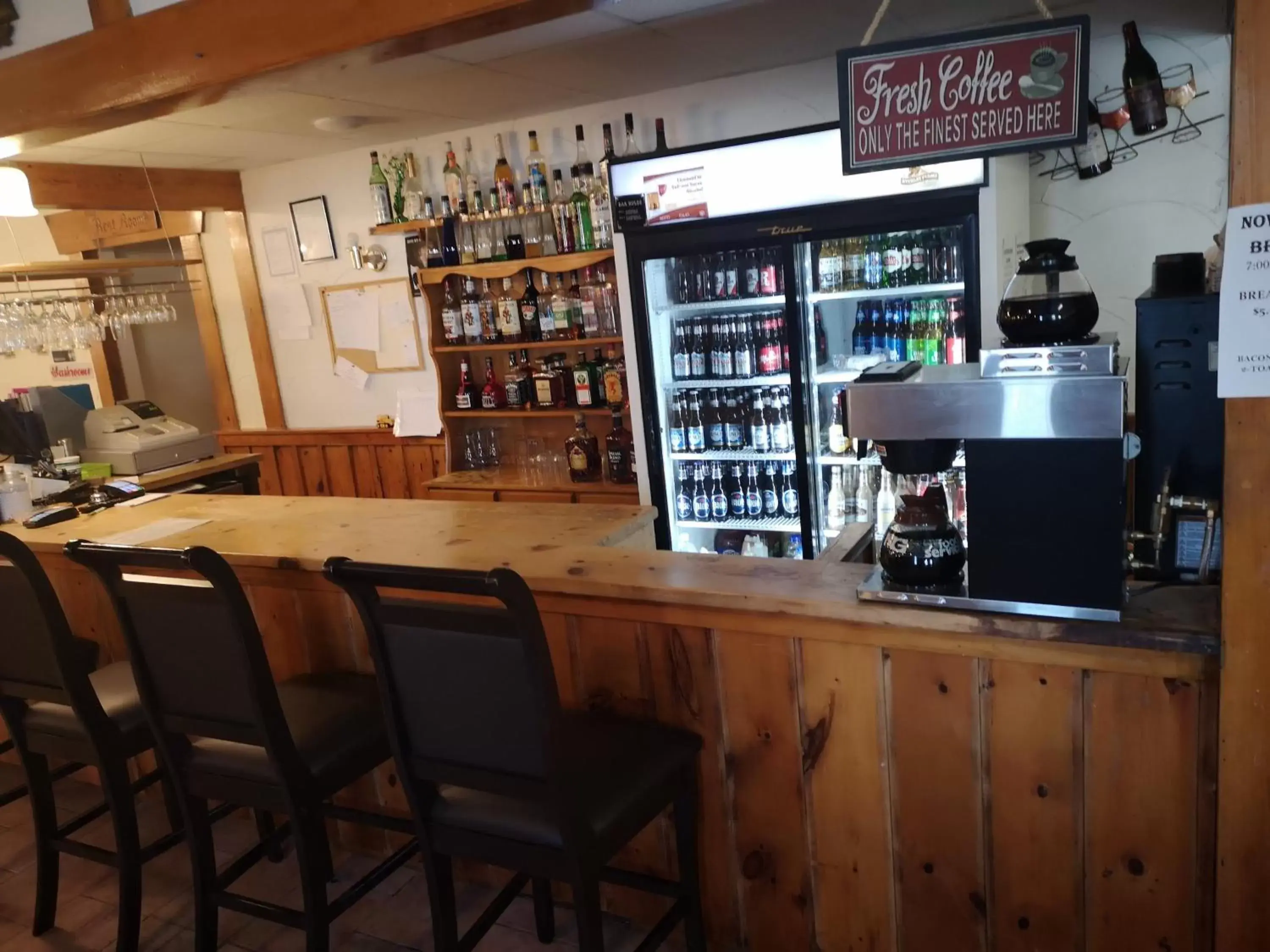Lounge or bar, Lounge/Bar in Englehart Motel