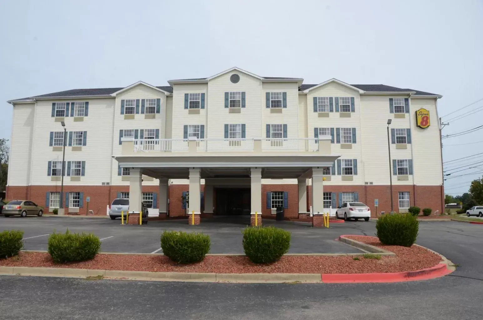 Facade/entrance, Property Building in Super 8 by Wyndham Louisville/Expo Center