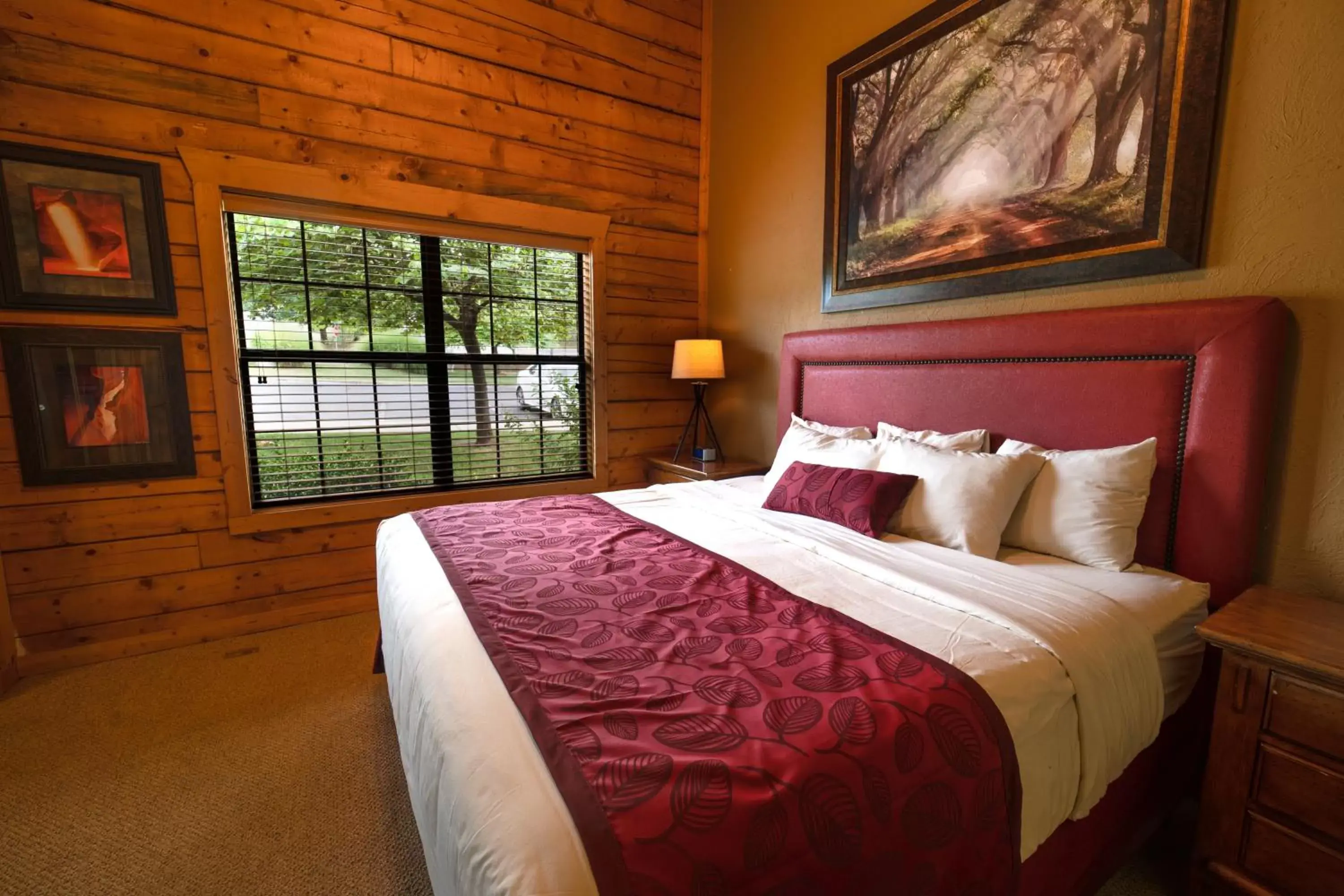 Bedroom, Bed in Cabins at Grand Mountain