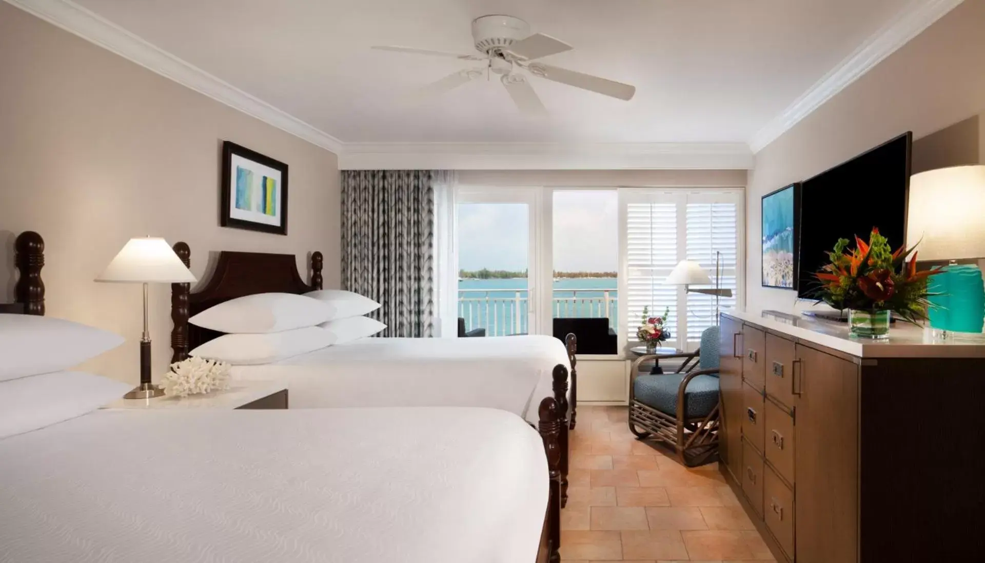 Photo of the whole room, Bed in Pier House Resort & Spa Photo of the whole room, Bed in Pier House Resort & Spa