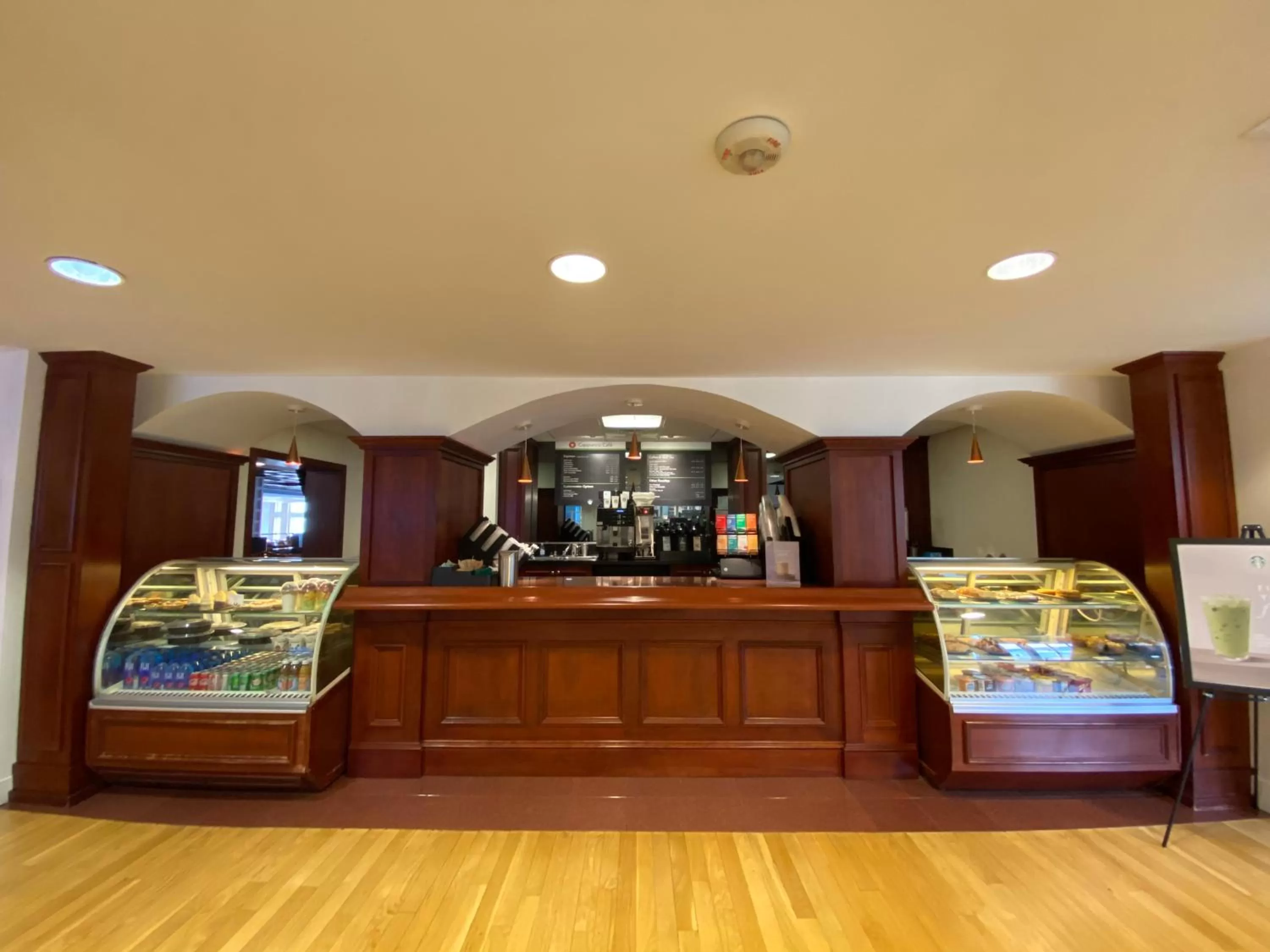 Coffee/tea facilities in Water's Edge Resort & Spa