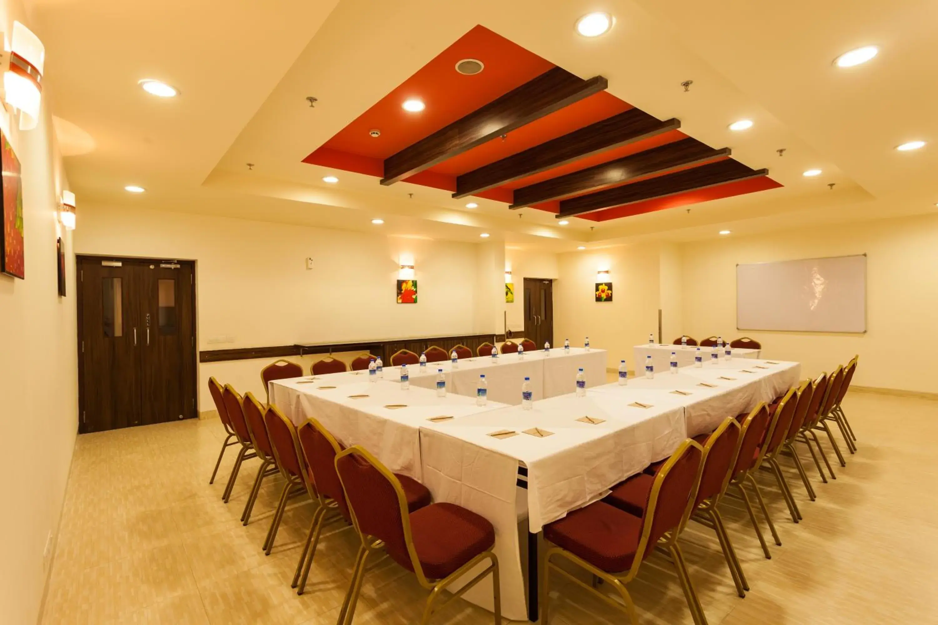 Meeting/conference room in Ginger Hotel Surat