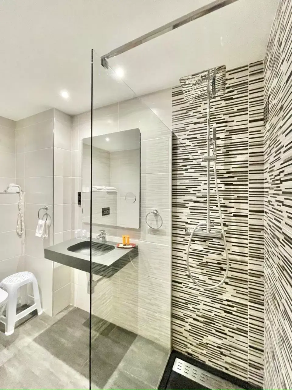 Bathroom in Hotel ParqueMar Premium Beach