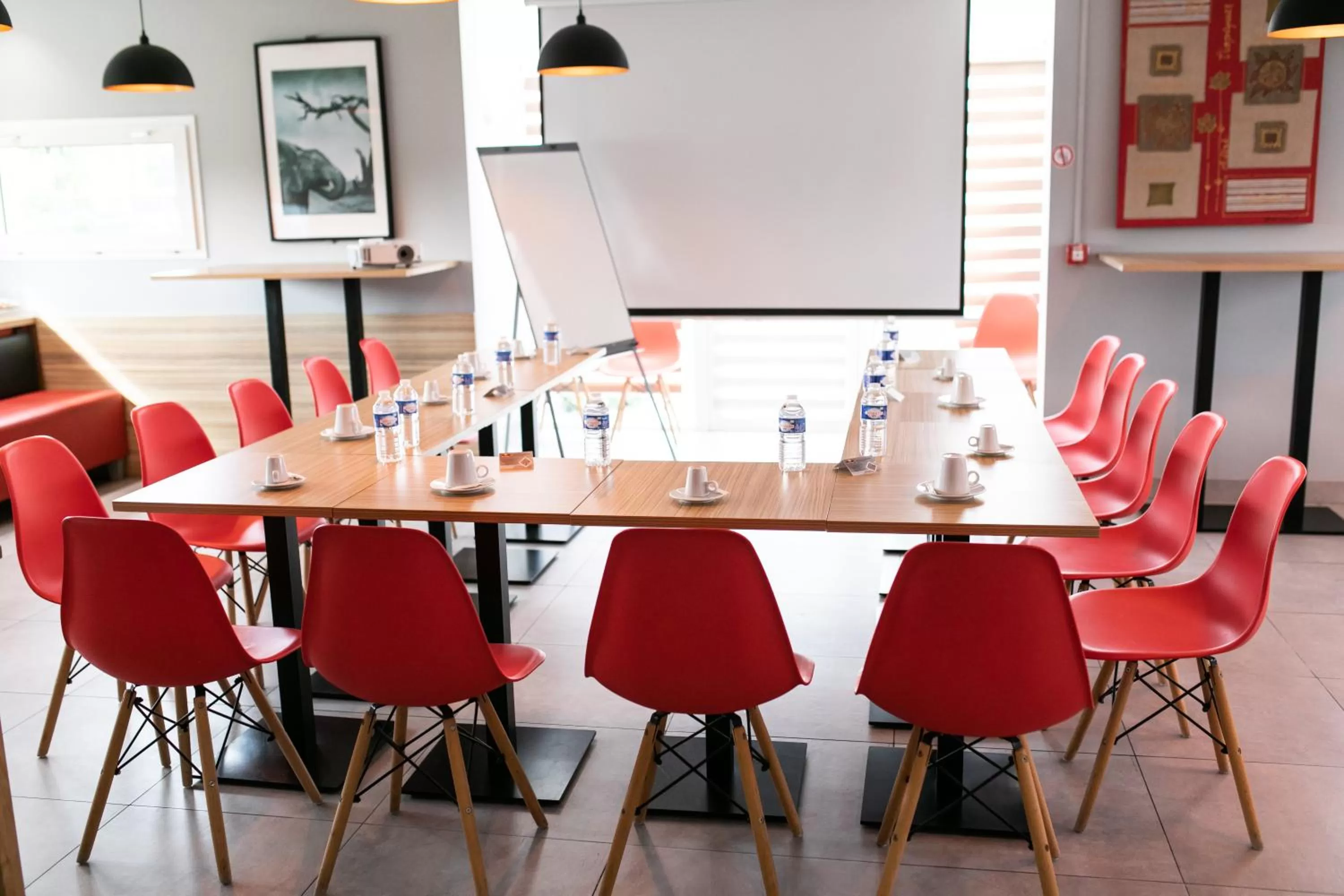 Meeting/conference room in Best Hotel Bordeaux Sud