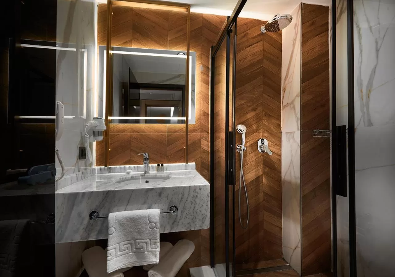 Bathroom in Dundar Hotel & Spa