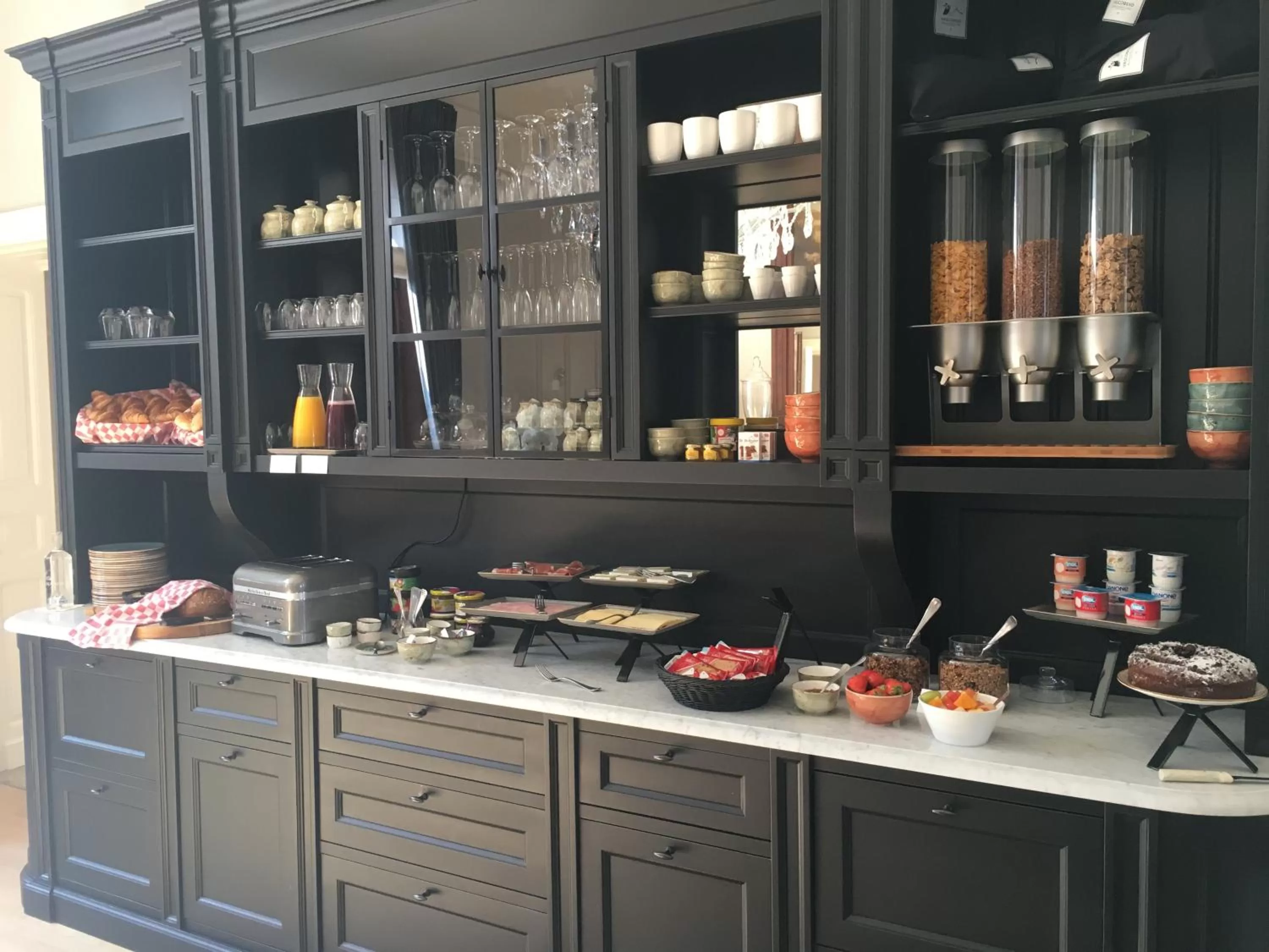 Breakfast in Villa Copis