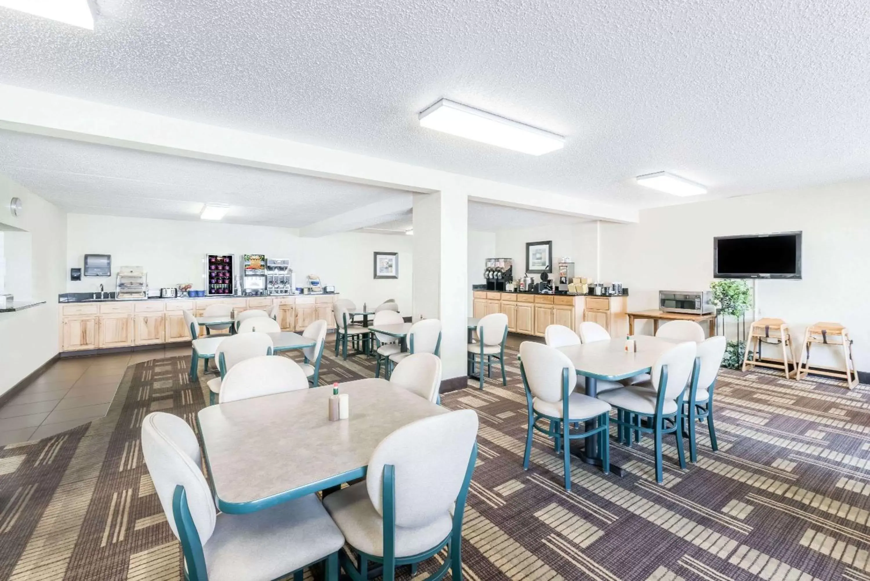 Restaurant/places to eat in Days Inn by Wyndham Bismarck Restaurant/places to eat in Days Inn by Wyndham Bismarck