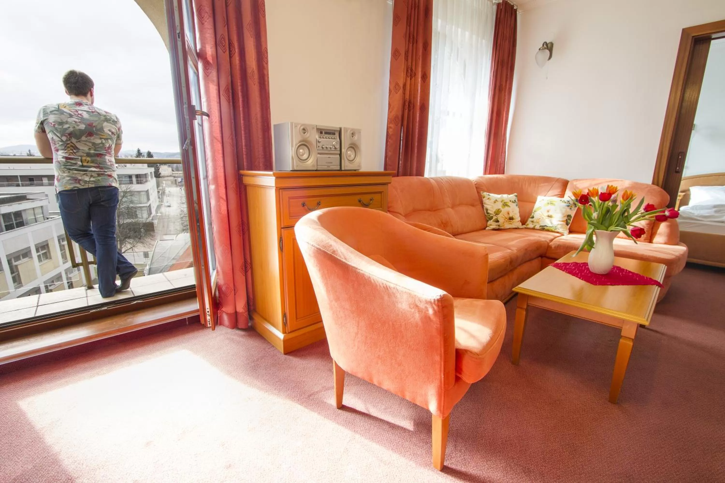 TV and multimedia in Hotel Grand