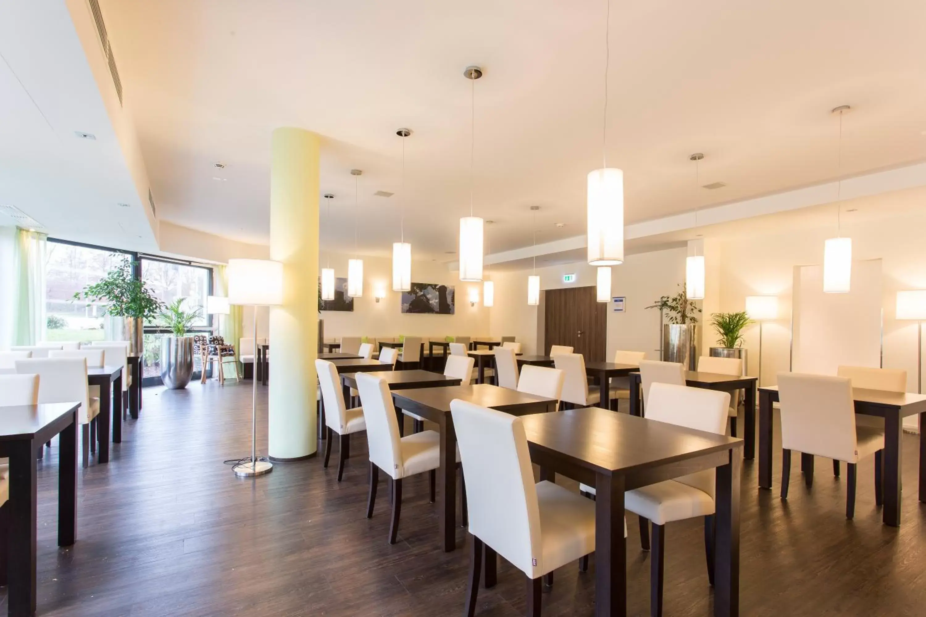 Breakfast, Restaurant/Places to Eat in Holiday Inn Express Neunkirchen, an IHG Hotel