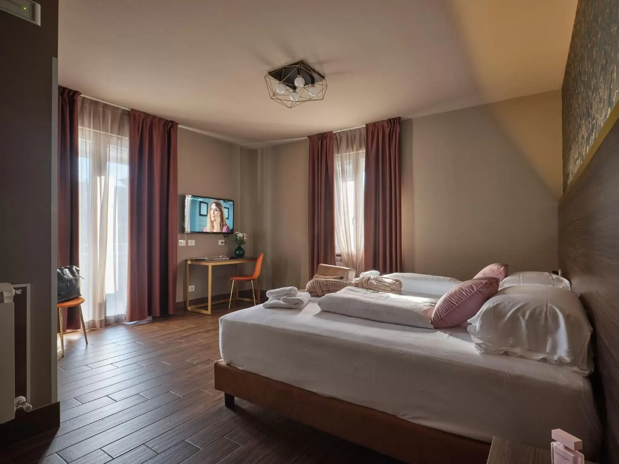 TV and multimedia, Bed in Hotel Giulietta