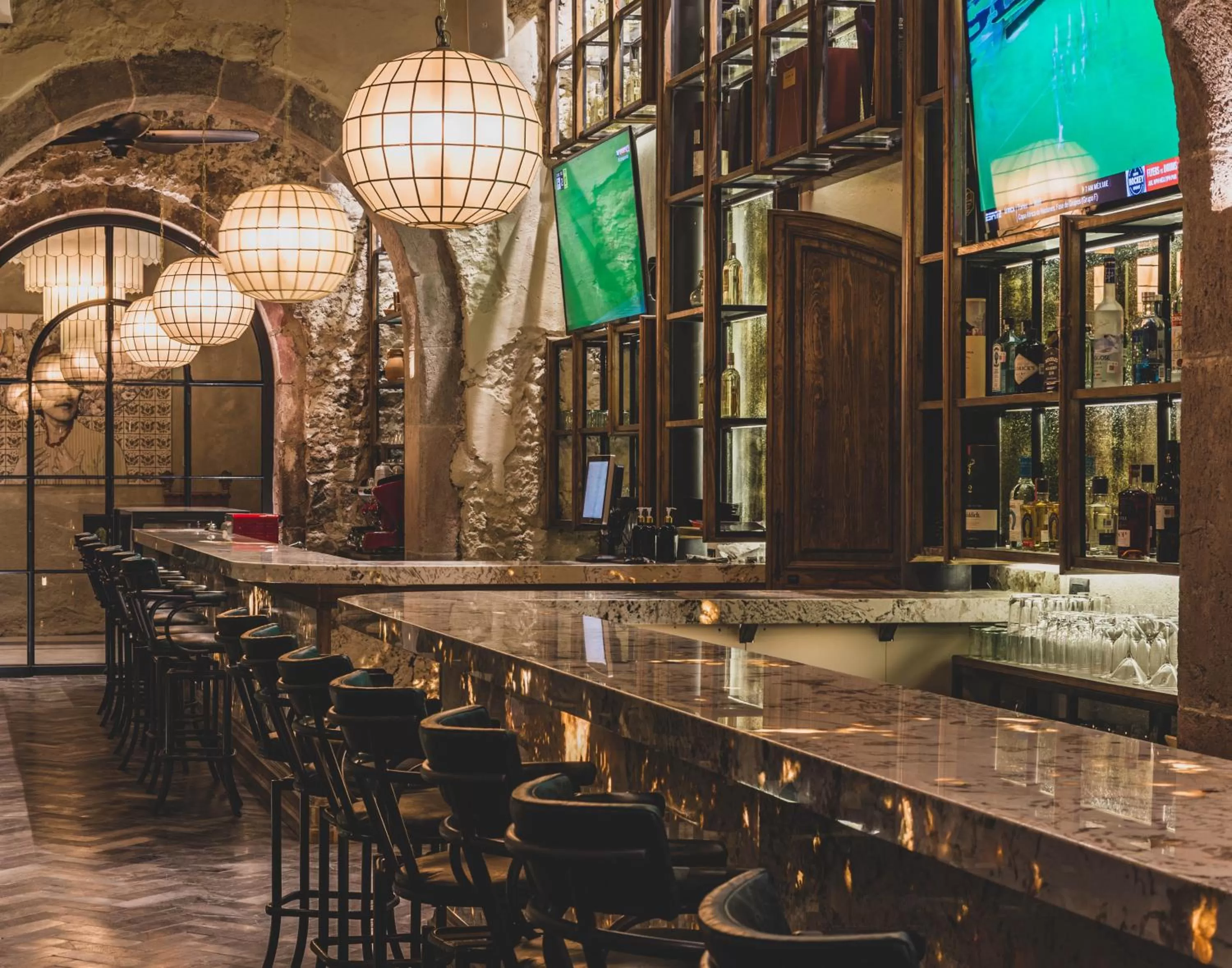 Restaurant/places to eat in Casa 1810 Parque Hotel Boutique