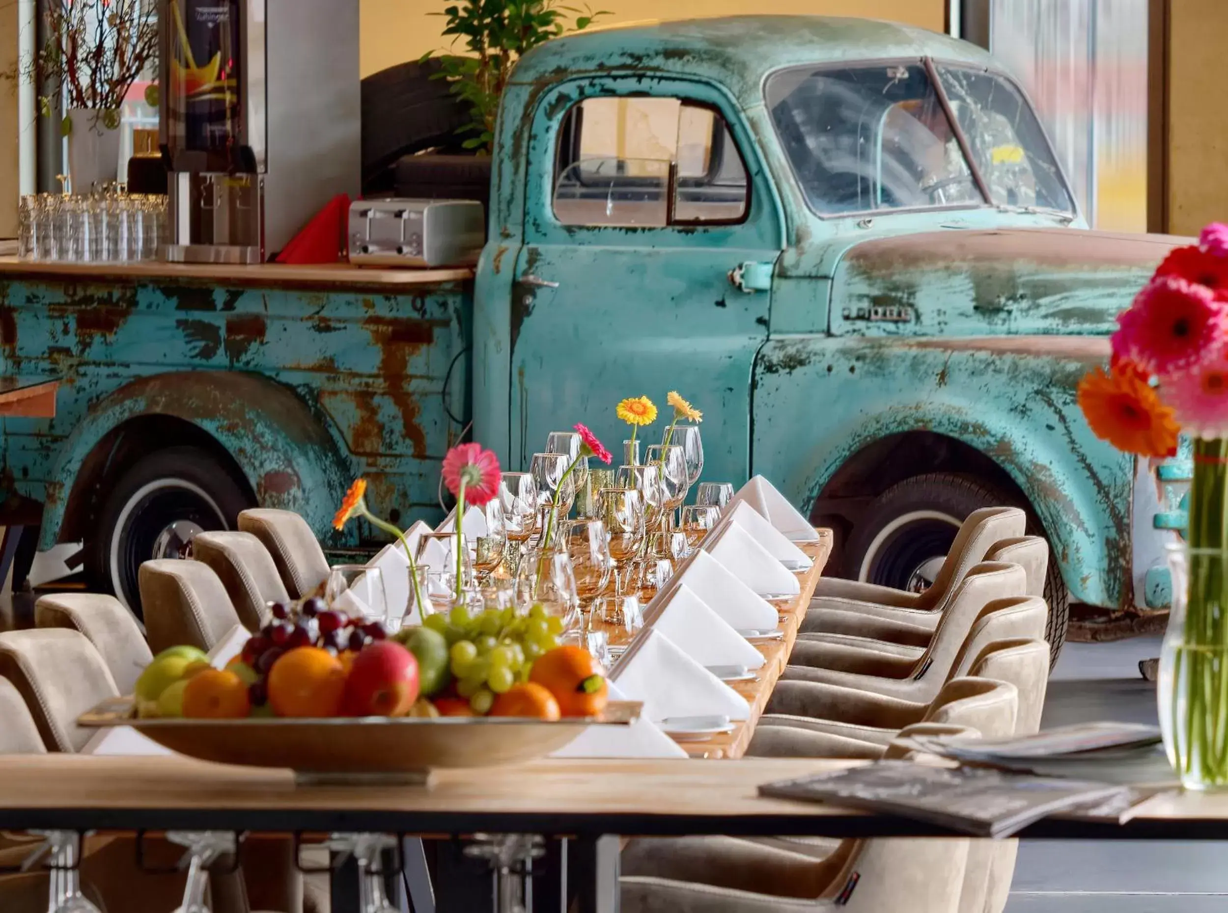 Restaurant/places to eat in V8 HOTEL Motorworld Region Stuttgart