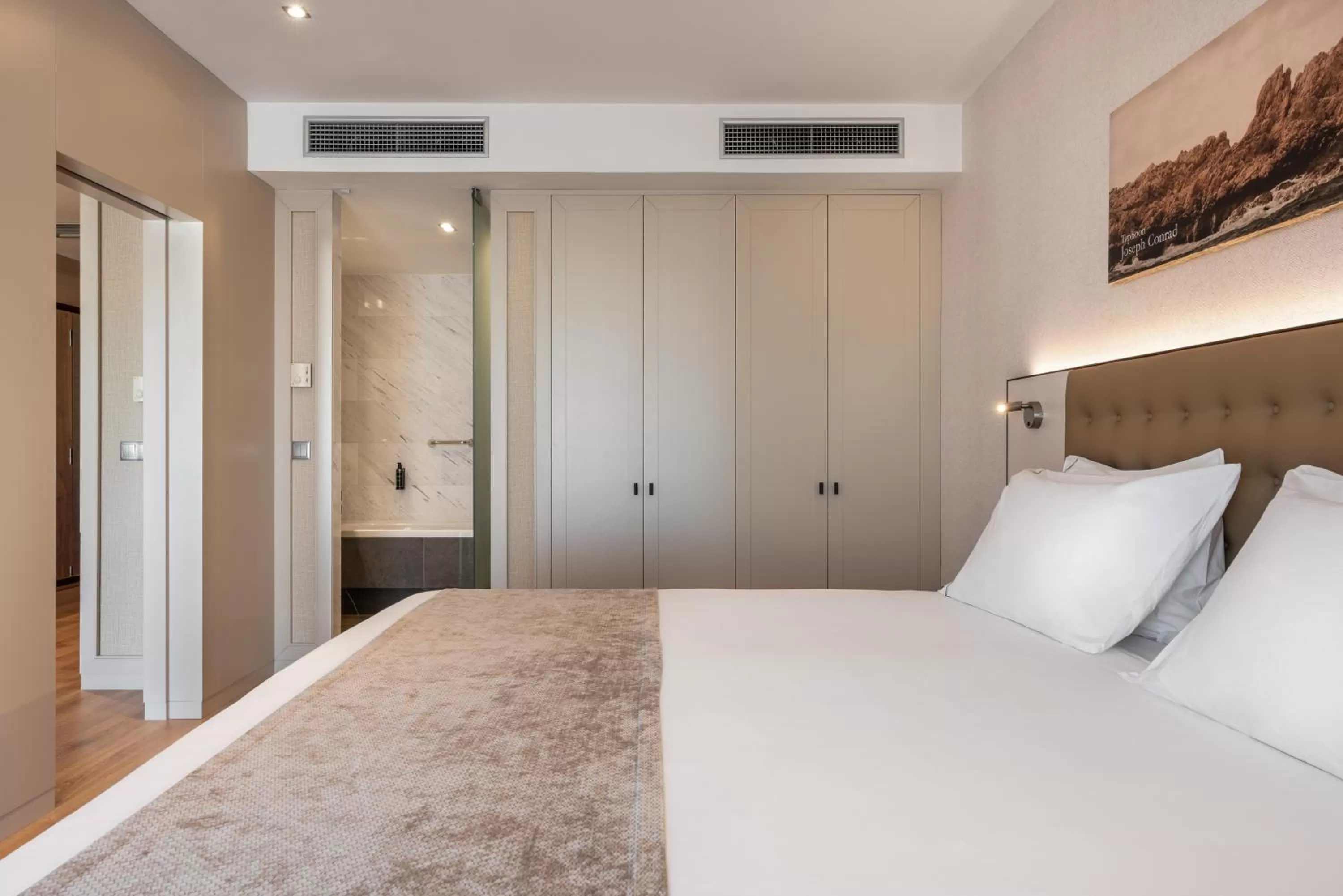 Bed in Eurostars Das Letras