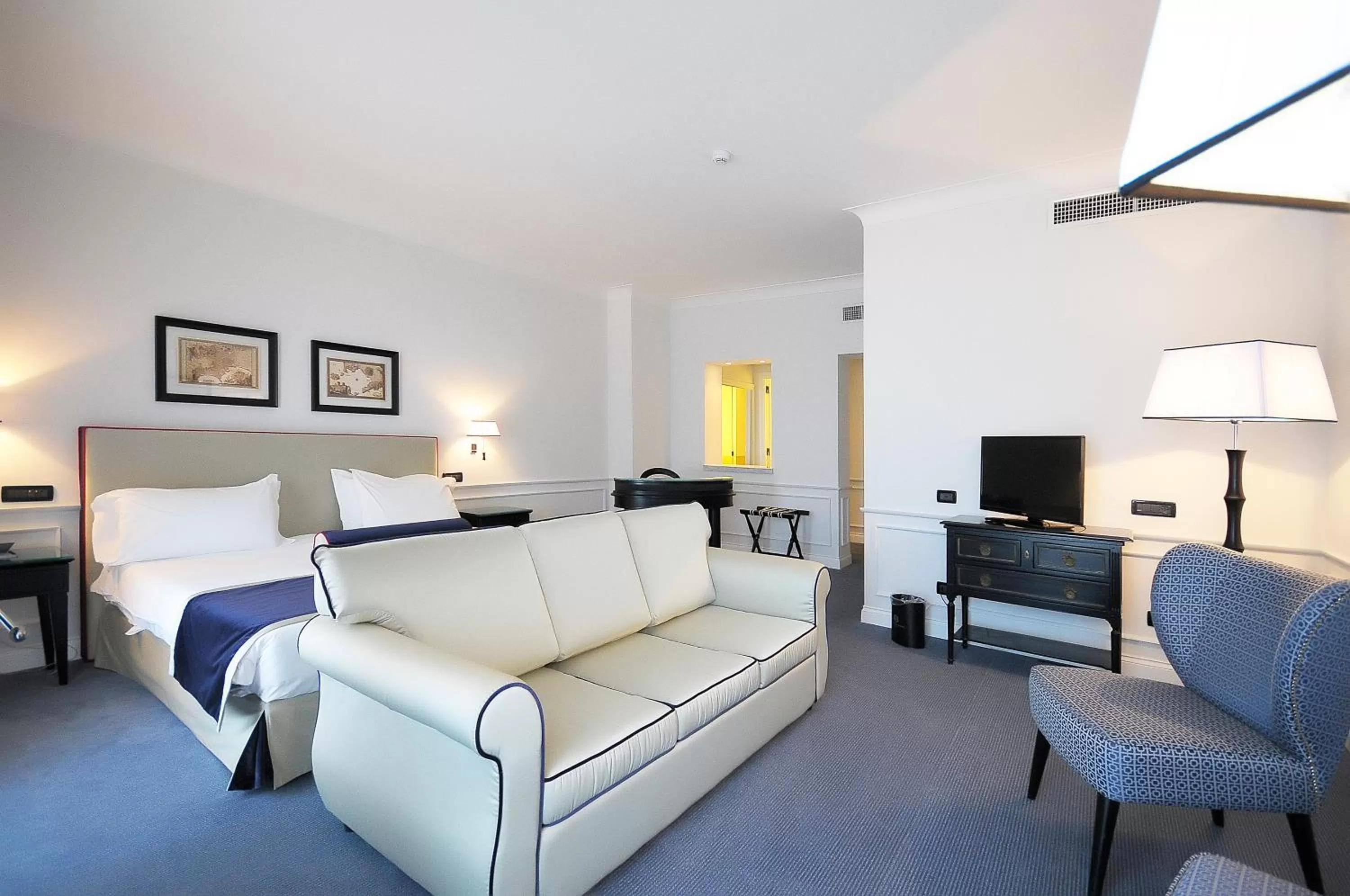 Bed in Grand Hotel Oriente