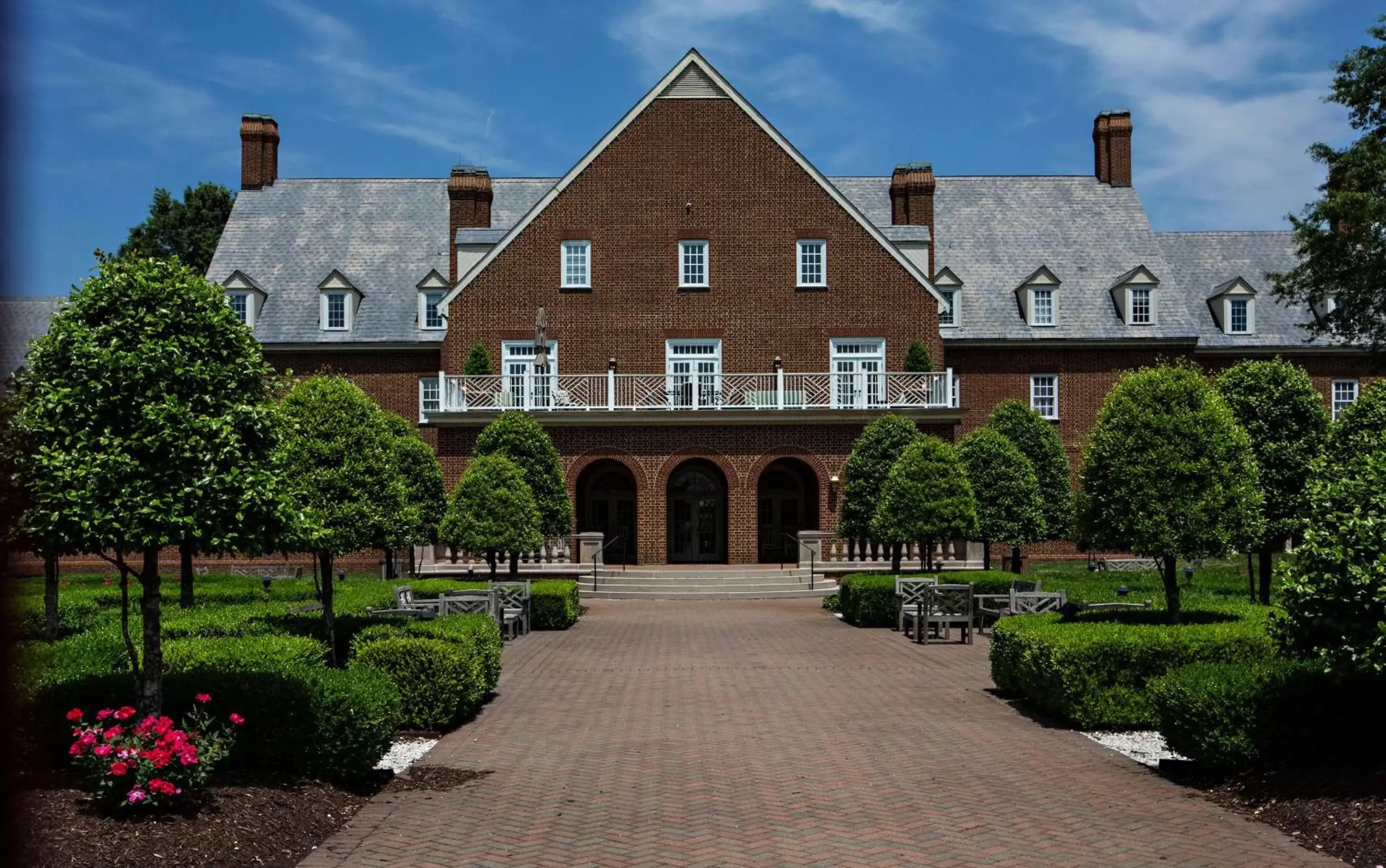 Property Building in The Founders Inn & Spa Tapestry Collection By Hilton