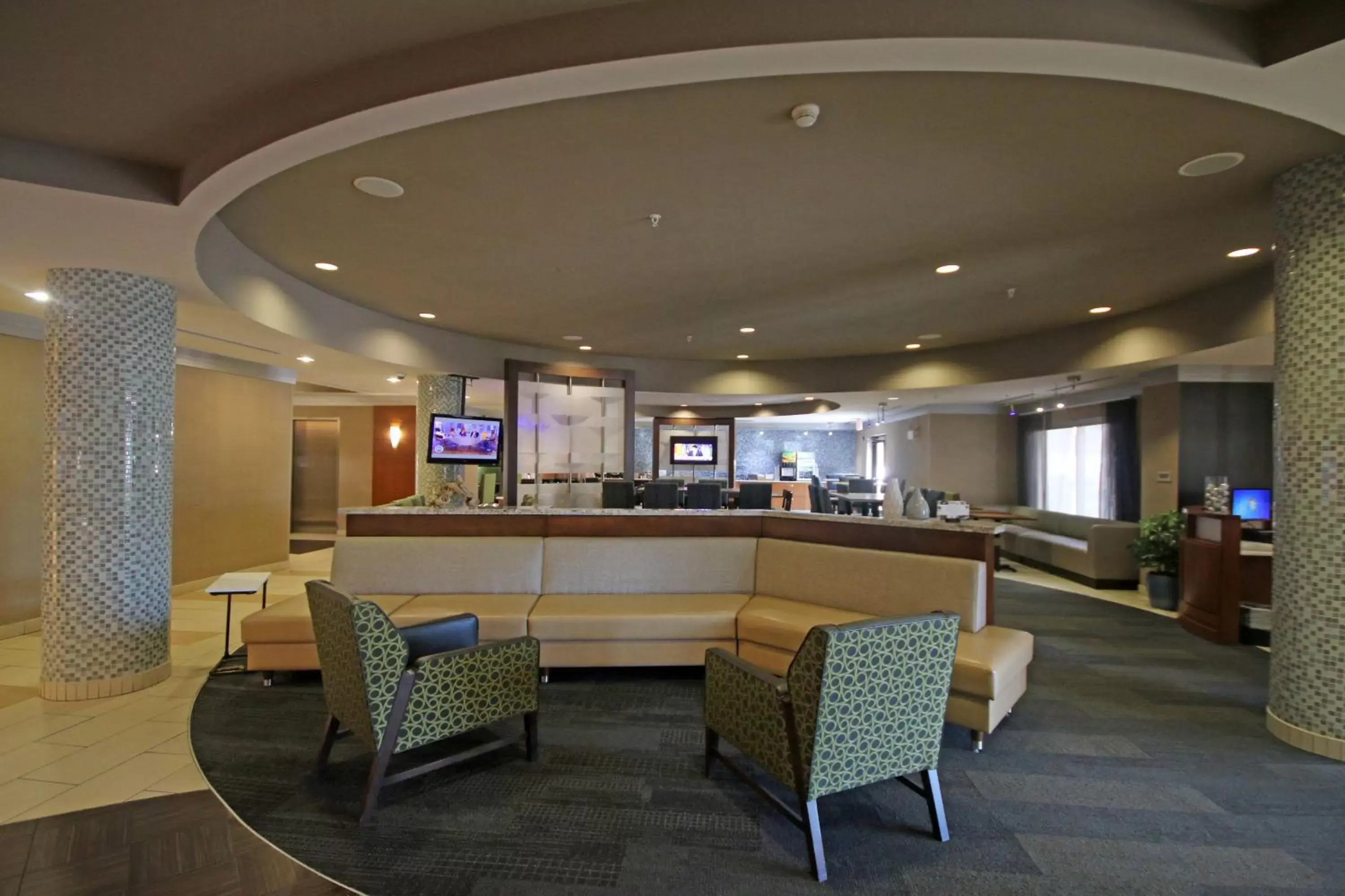 Lobby or reception, Lounge/Bar in SpringHill Suites by Marriott Charleston North