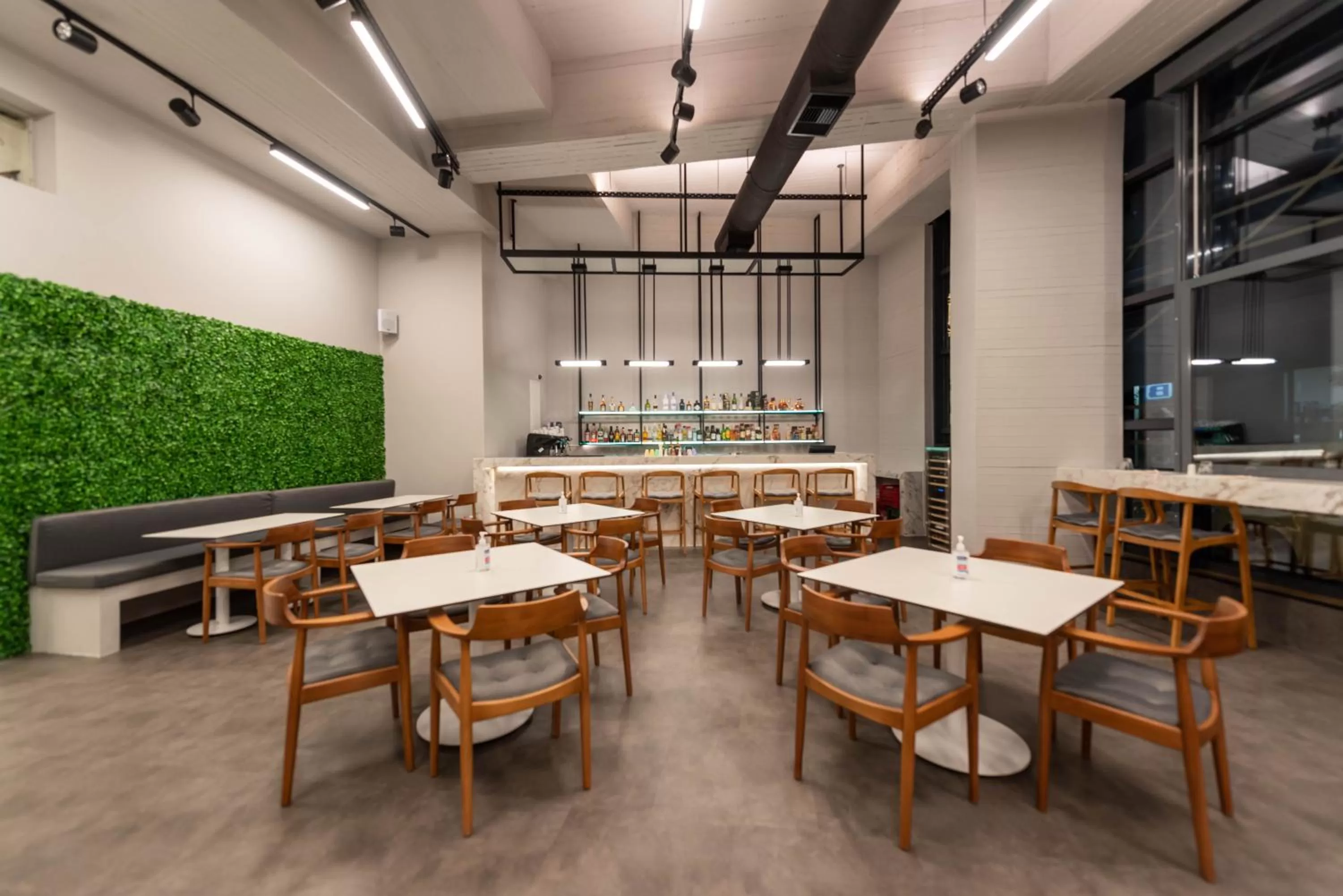 Restaurant/places to eat in Dionisos Hotel