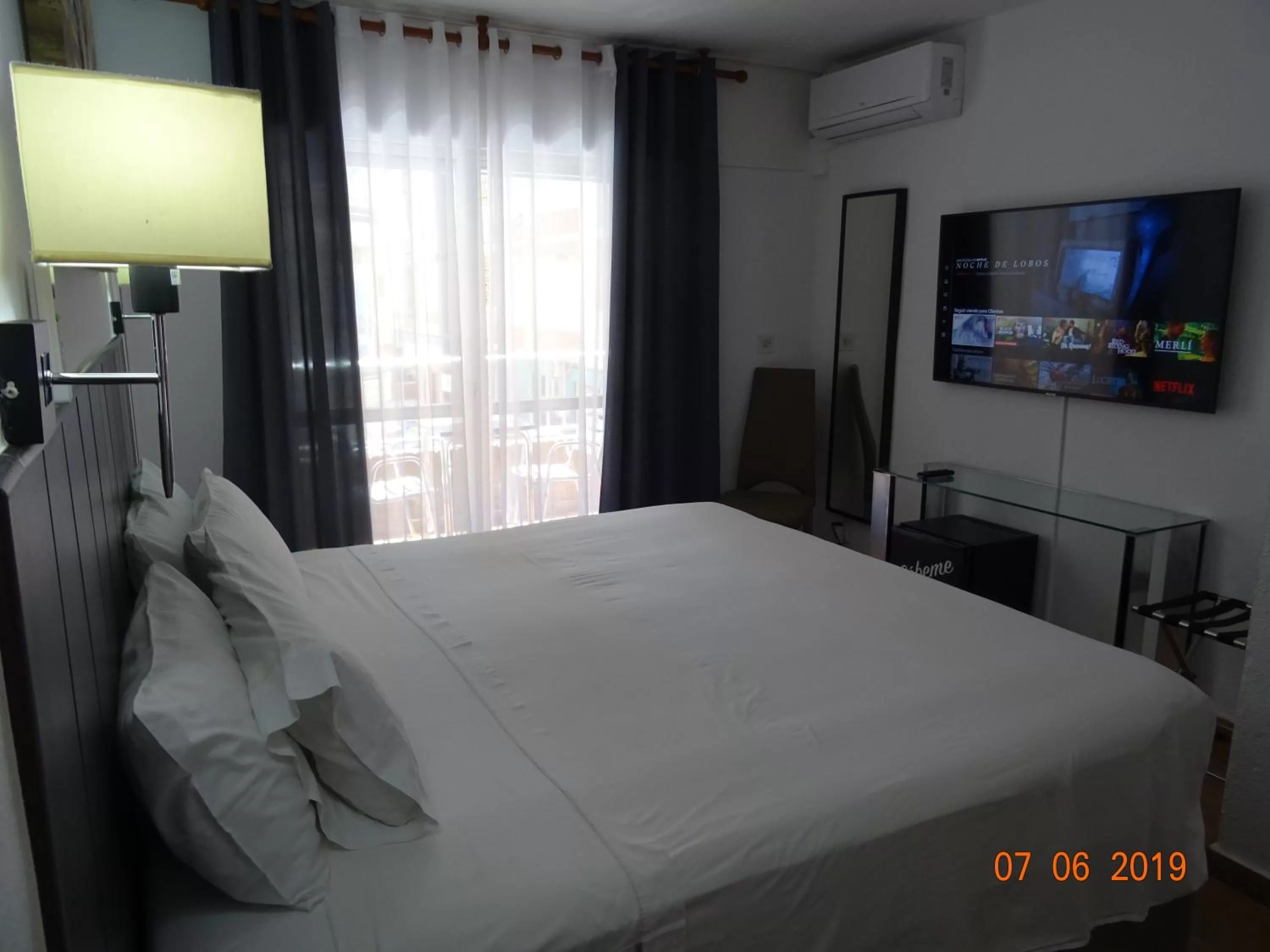 Bed in Hotel Carlos III