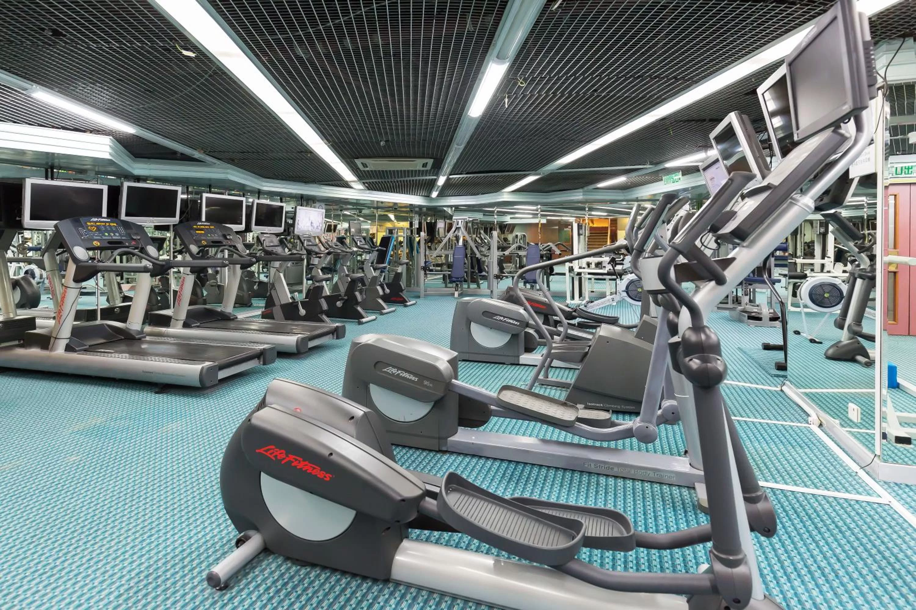 Fitness centre/facilities in Regal Riverside Hotel