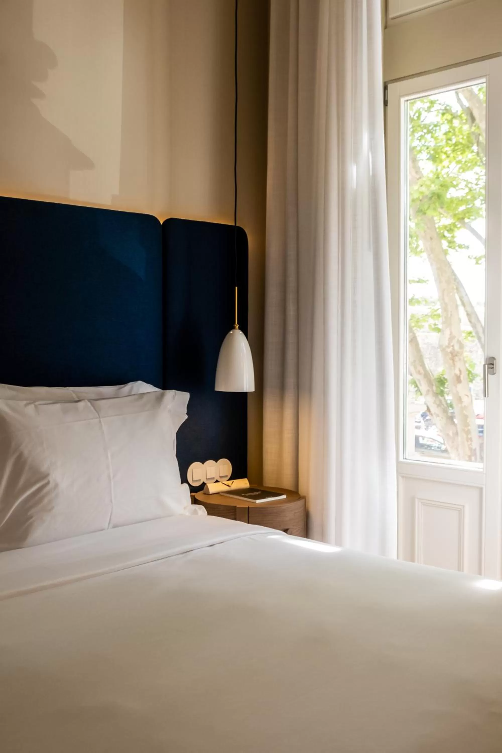 Bedroom, Bed in Artsy Cascais