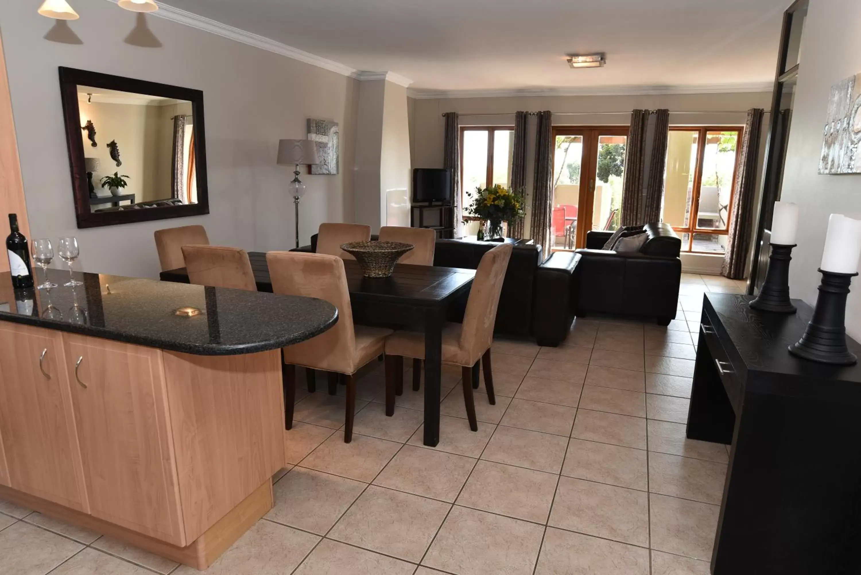 Living room, Restaurant/Places to Eat in Devonvale Golf & Wine Estate