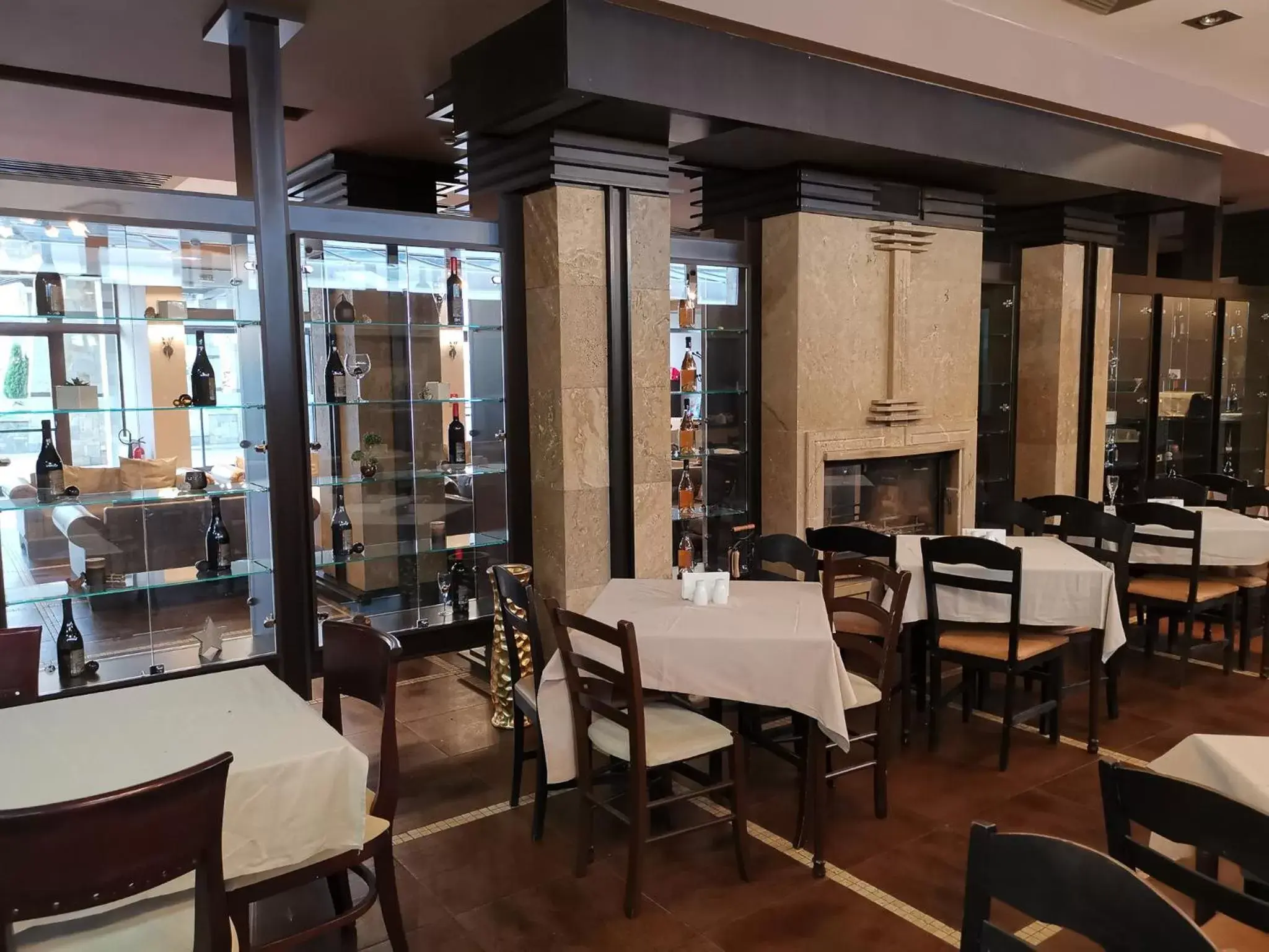 Restaurant/Places to Eat in Trinity Residence Bansko