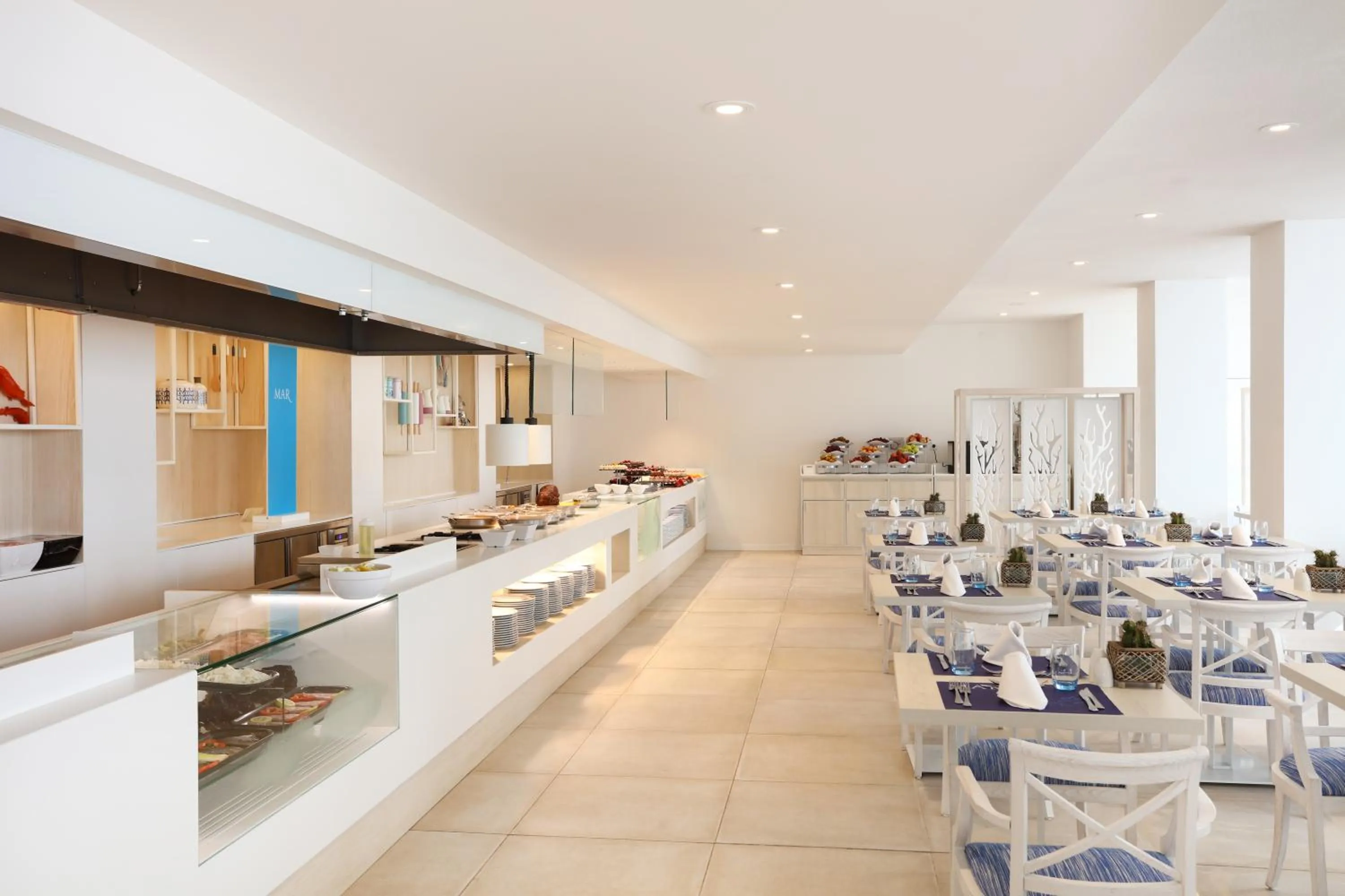 Restaurant/places to eat in Iberostar Waves Bahía de Palma - Adults Only