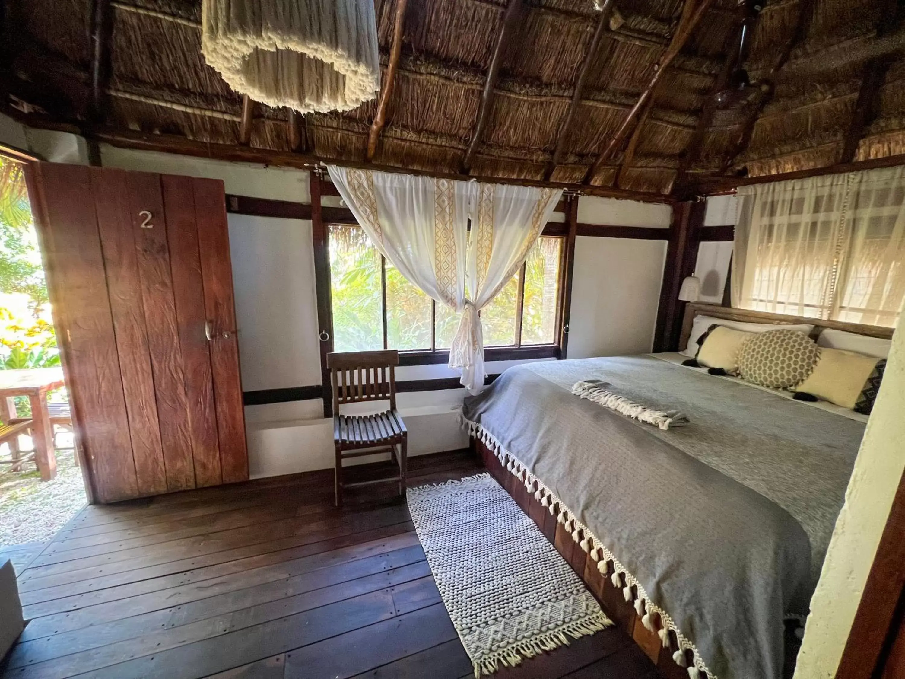 Bedroom, Bed in Villa Santuario Lake front Oasis