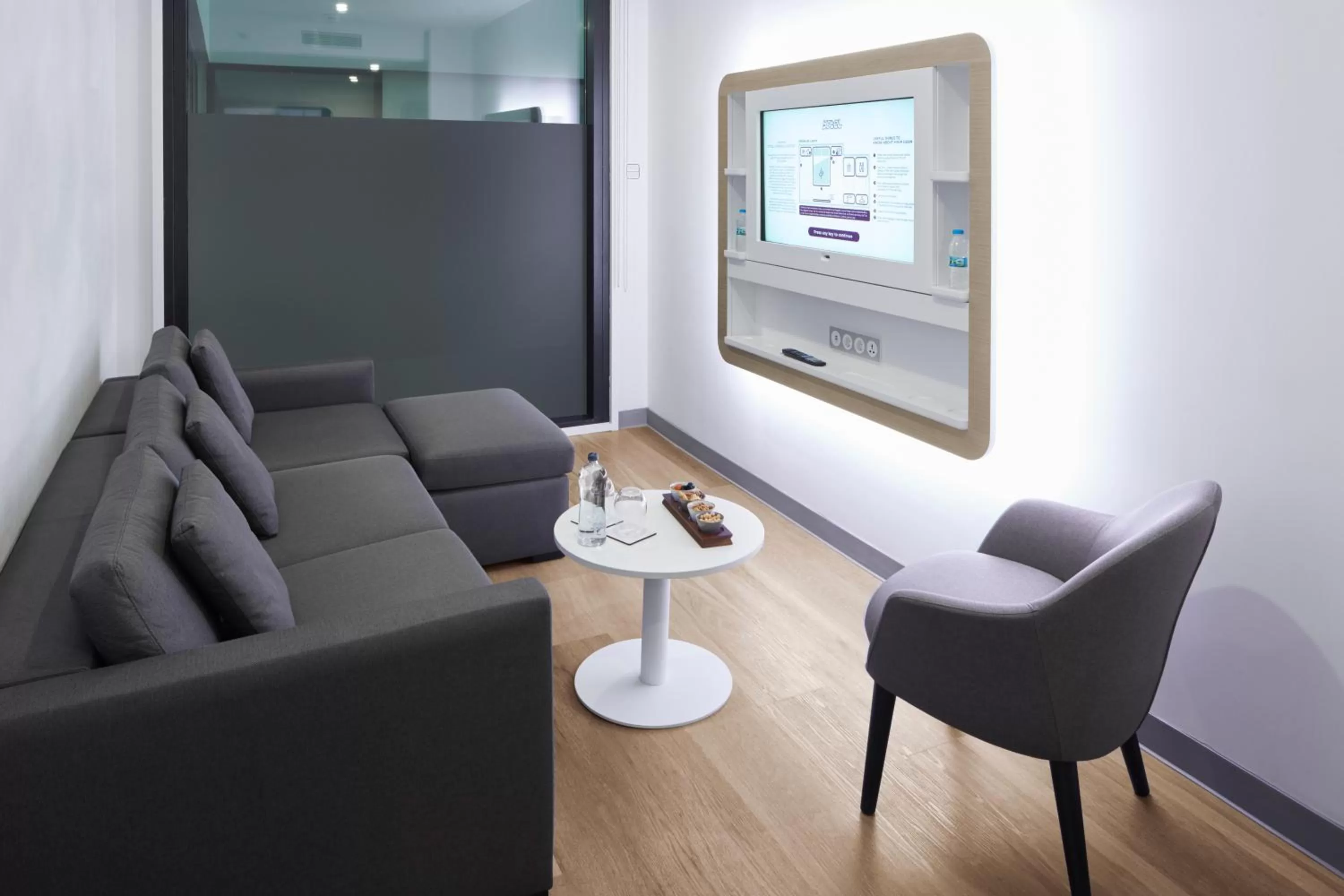 TV and multimedia in YOTEL Istanbul Airport, City Entrance