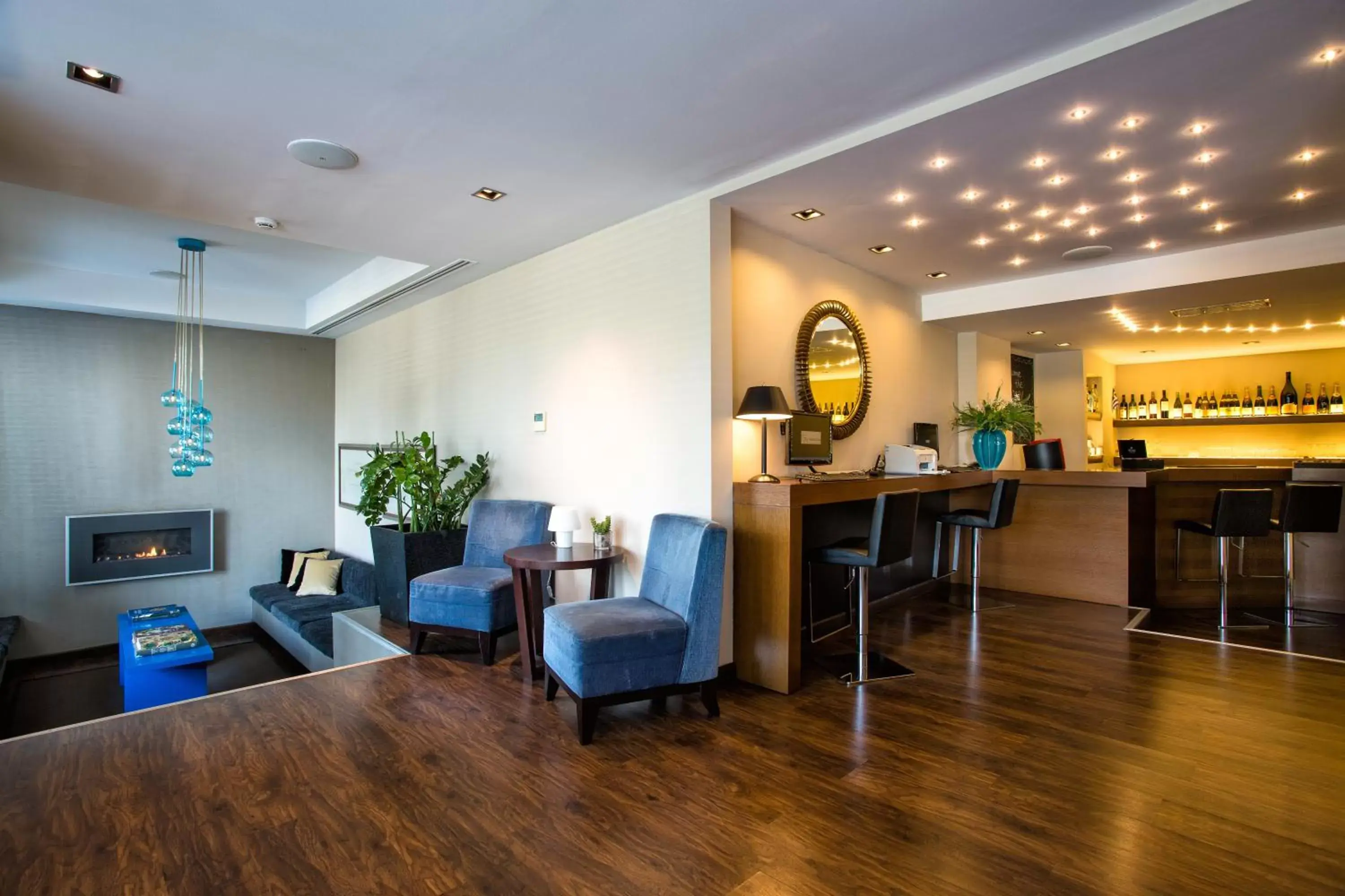 Lounge or bar, Lobby/Reception in The Athens Gate Hotel
